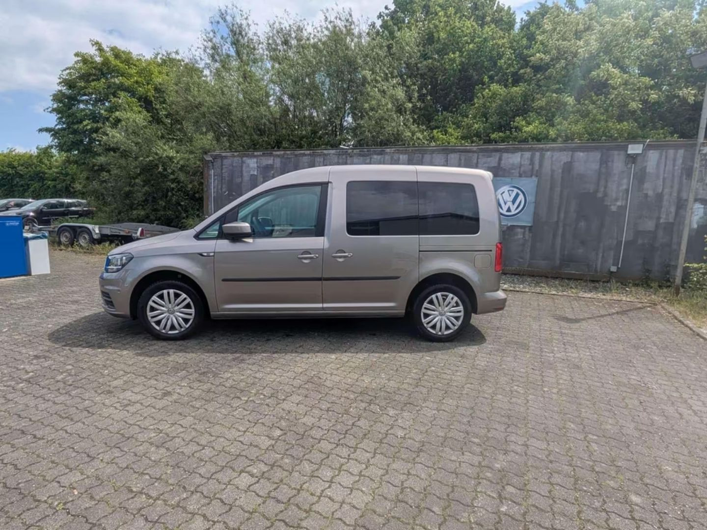 Volkswagen Caddy — фото 6