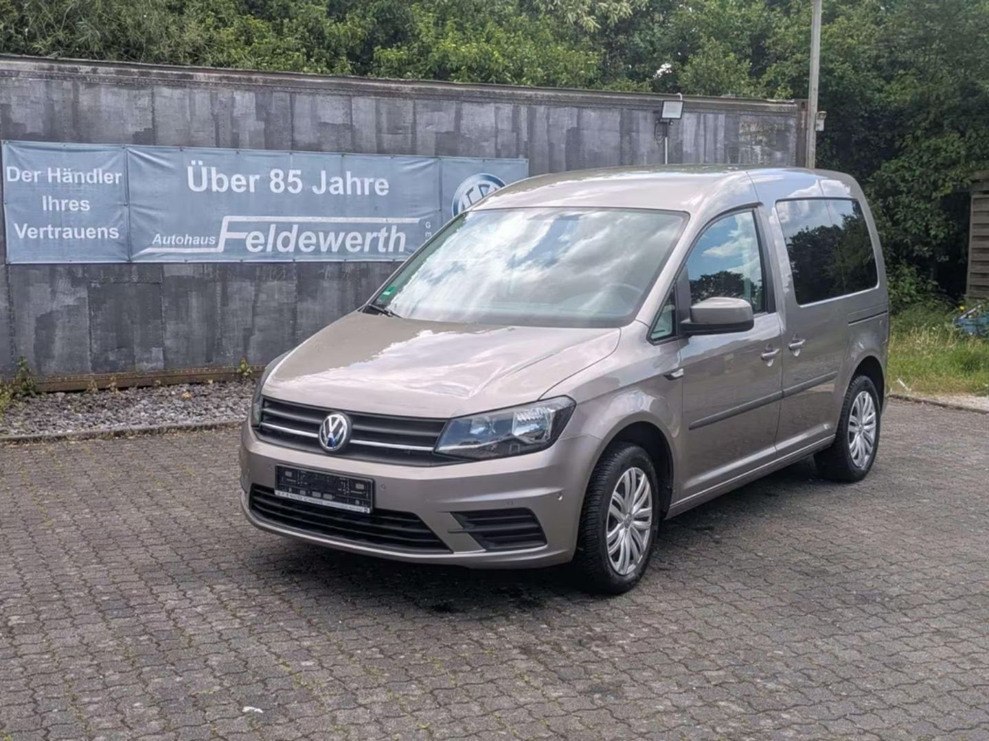 Volkswagen Caddy — фото 7