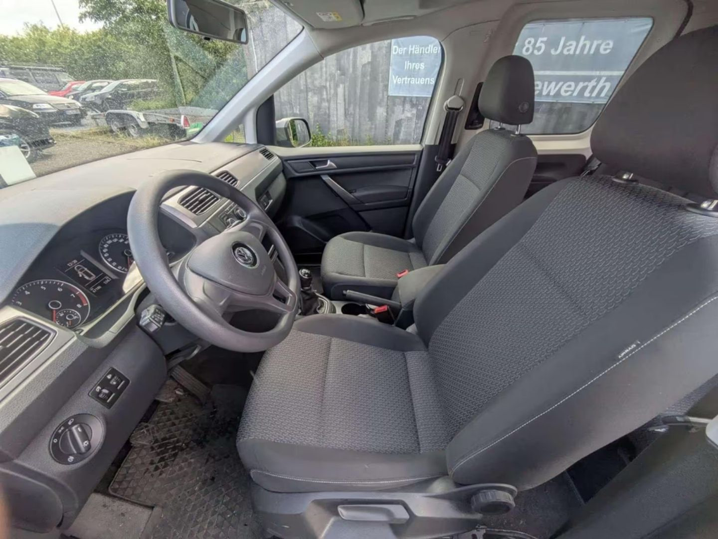 Volkswagen Caddy — фото 8