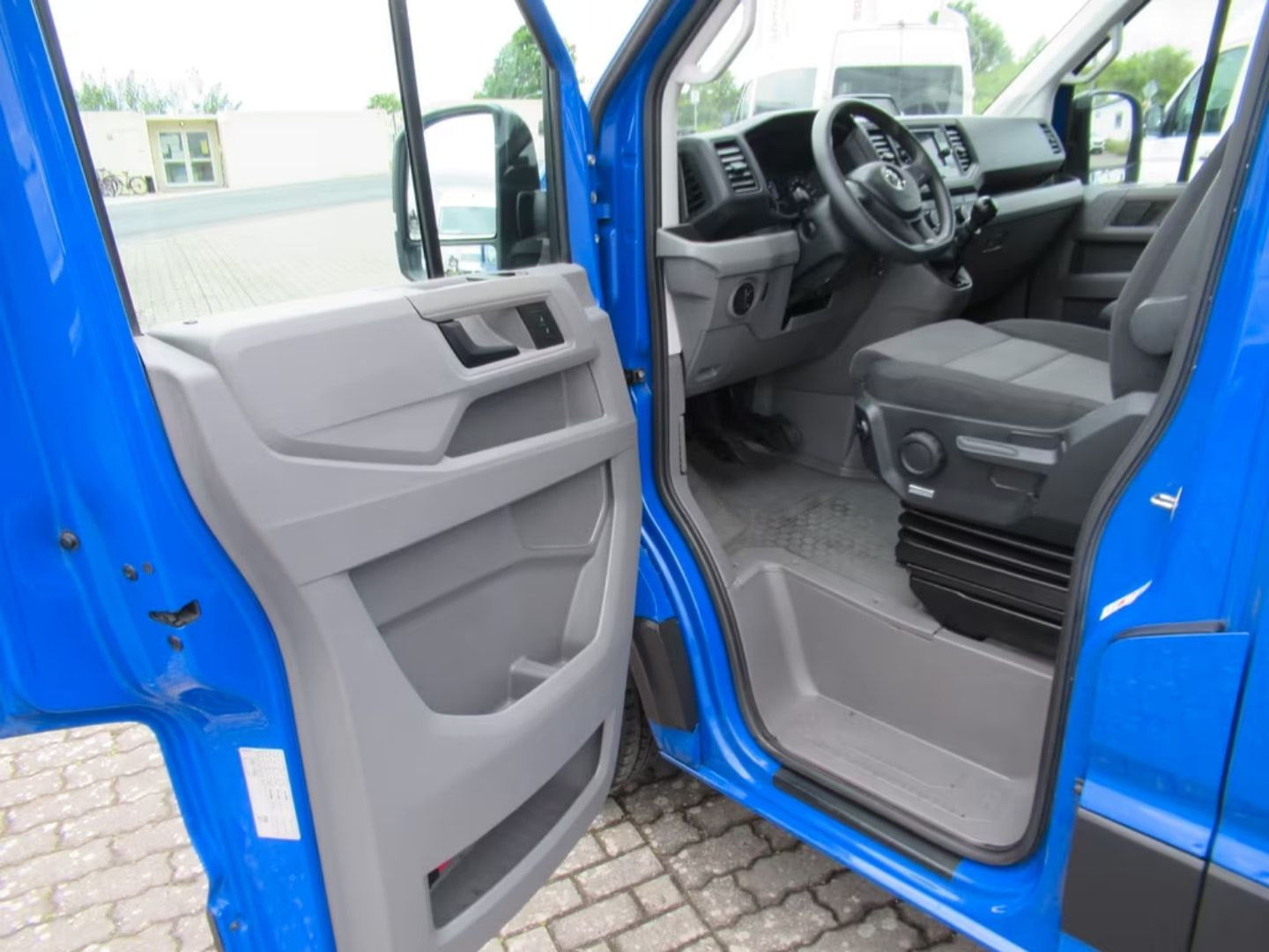 Volkswagen Crafter — фото 11