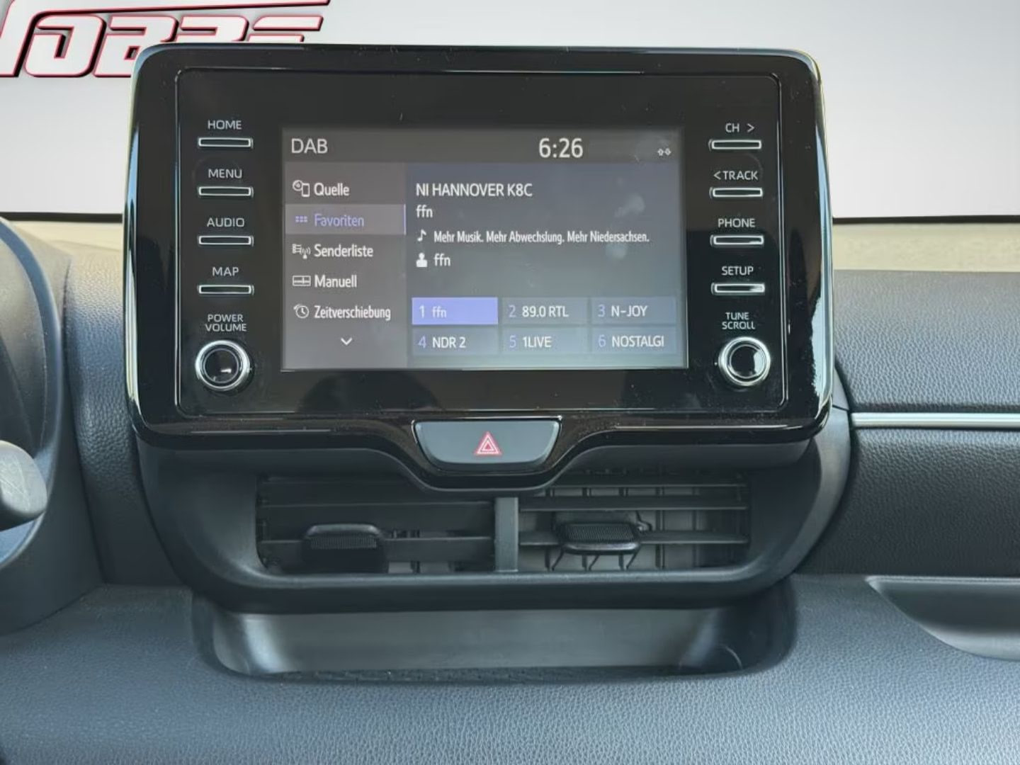 Toyota Yaris — фото 11