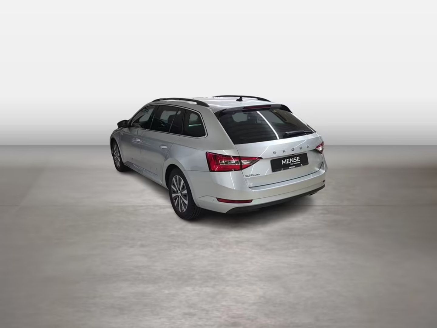 Skoda Superb — фото 5