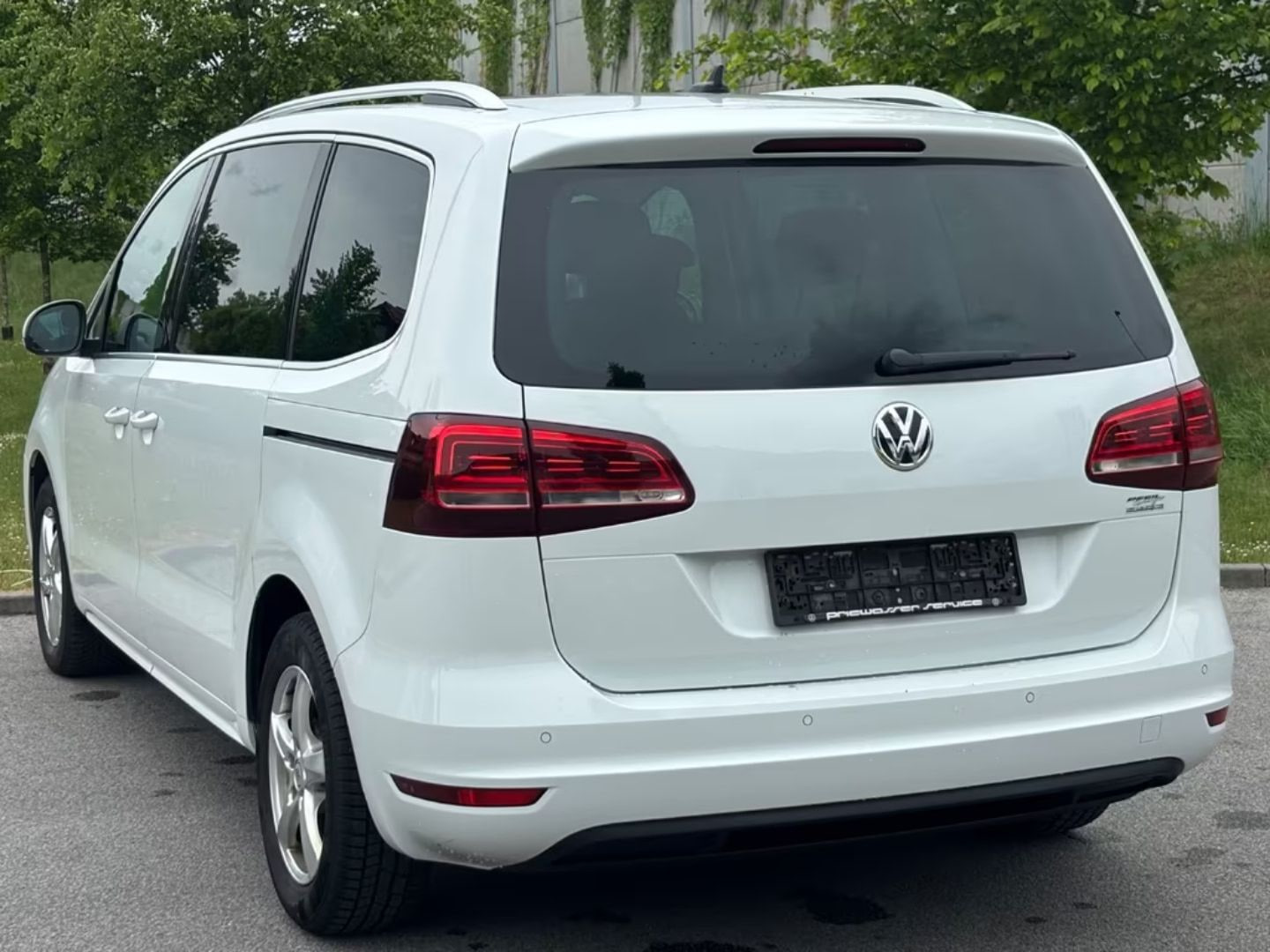 Volkswagen Sharan — фото 6