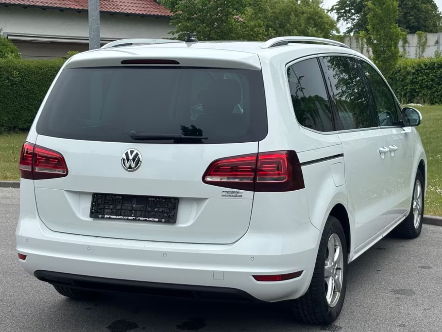 Volkswagen Sharan — фото 15