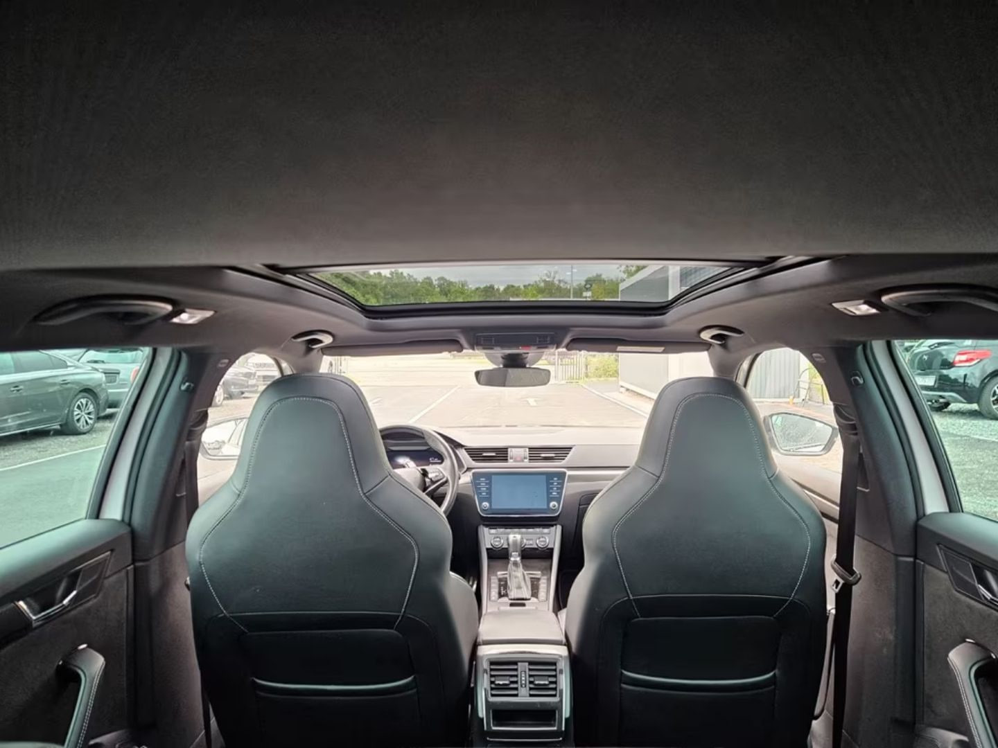 Skoda Superb — фото 12