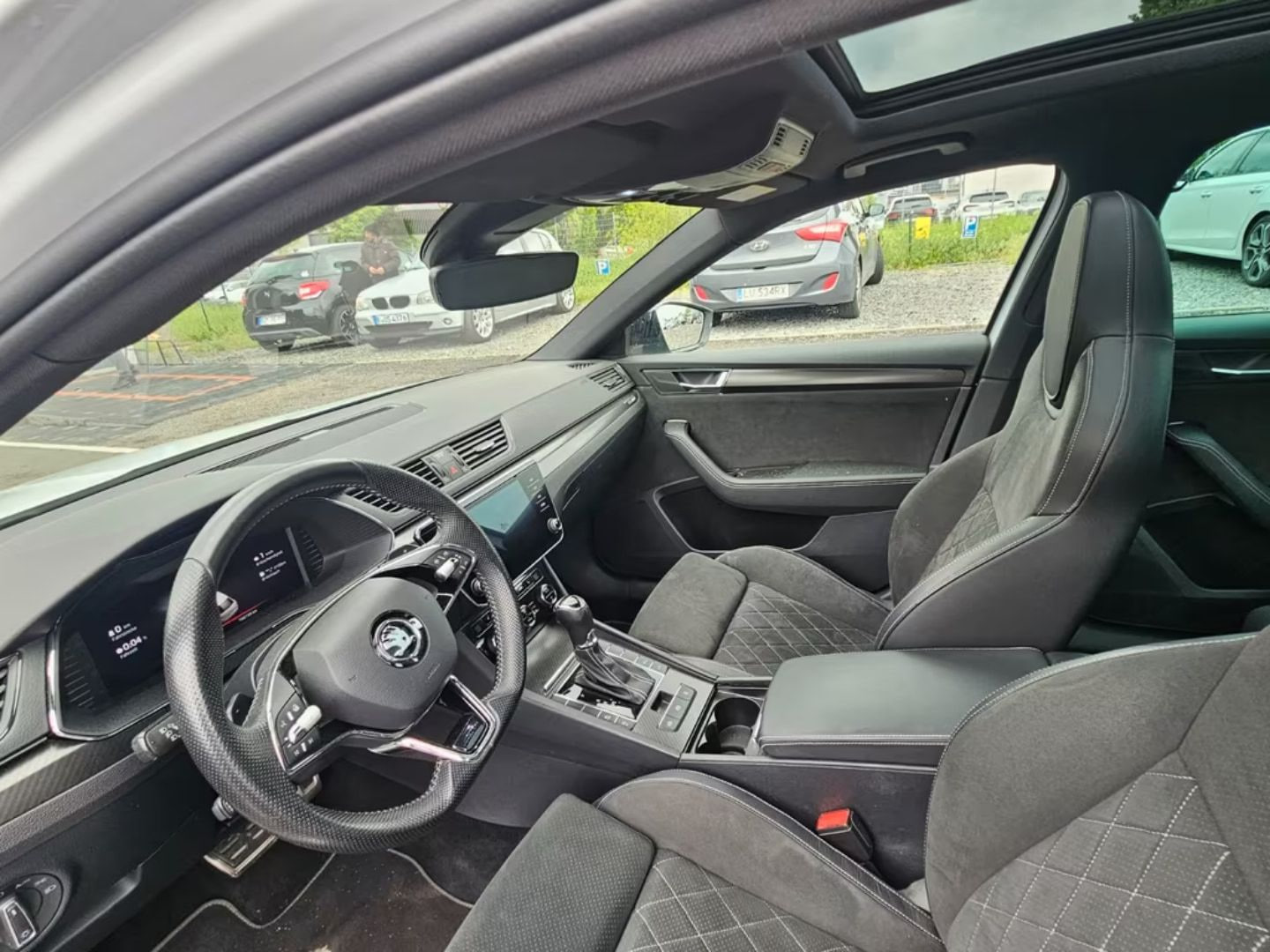 Skoda Superb — фото 15