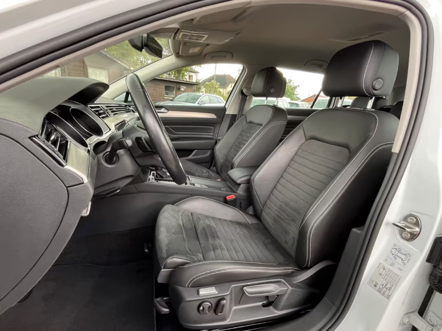 Volkswagen Passat Variant — фото 12