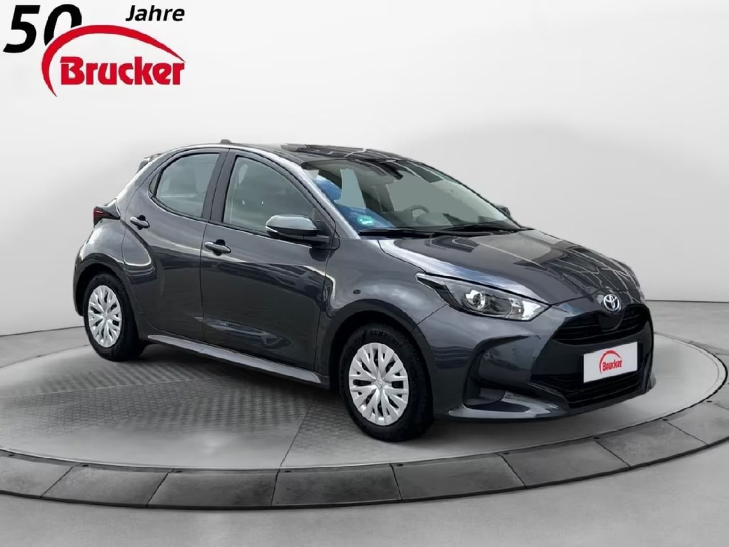 Toyota Yaris — фото 3