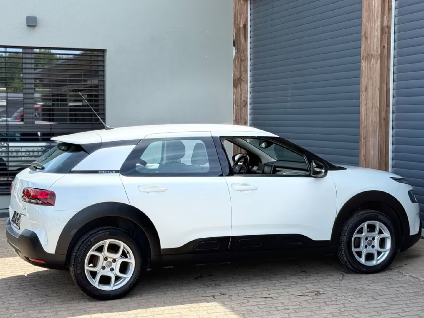 Citroen C4 Cactus — фото 8