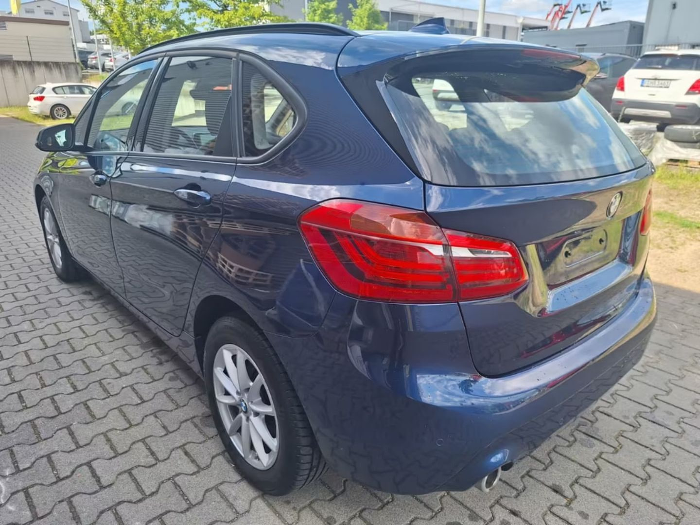 BMW 216 Active Tourer — фото 2