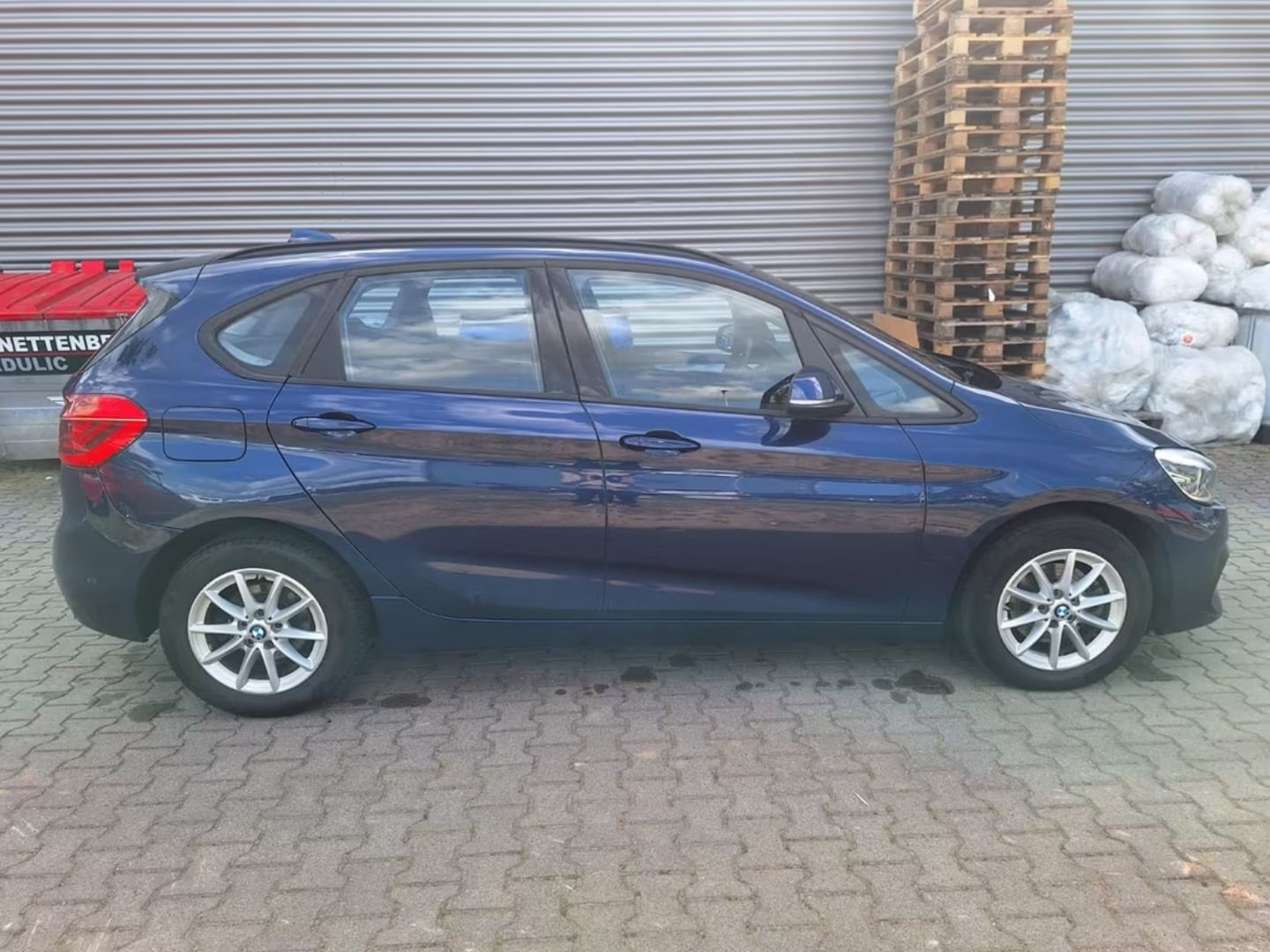 BMW 216 Active Tourer — фото 15