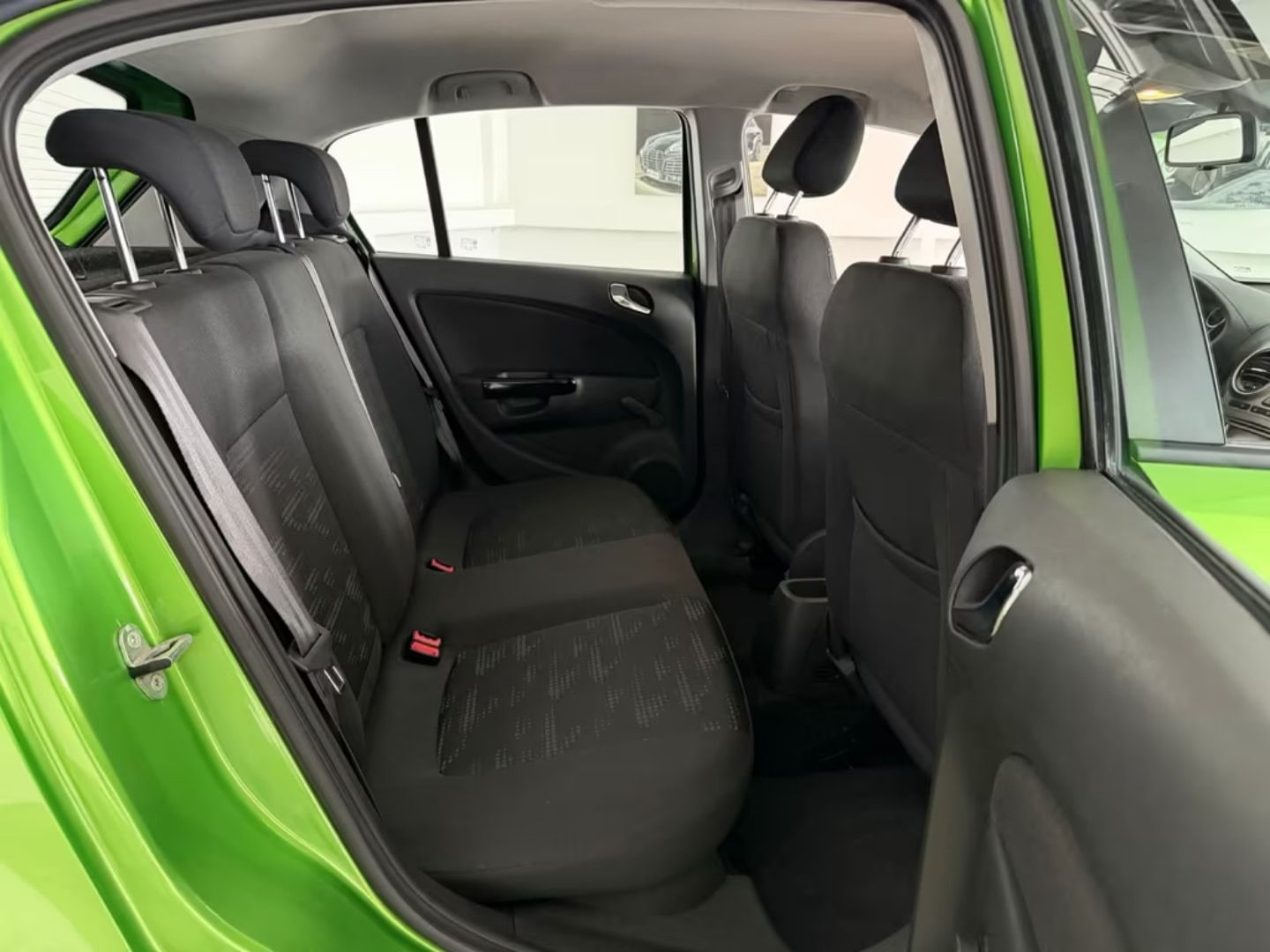 Opel Corsa — фото 8