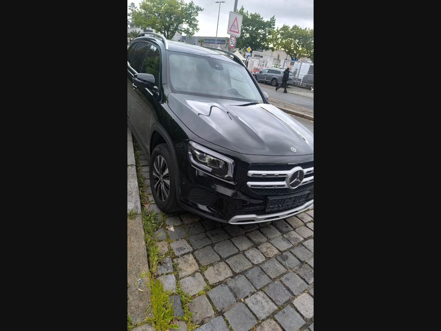 Mercedes-Benz GLB 200 — фото 14