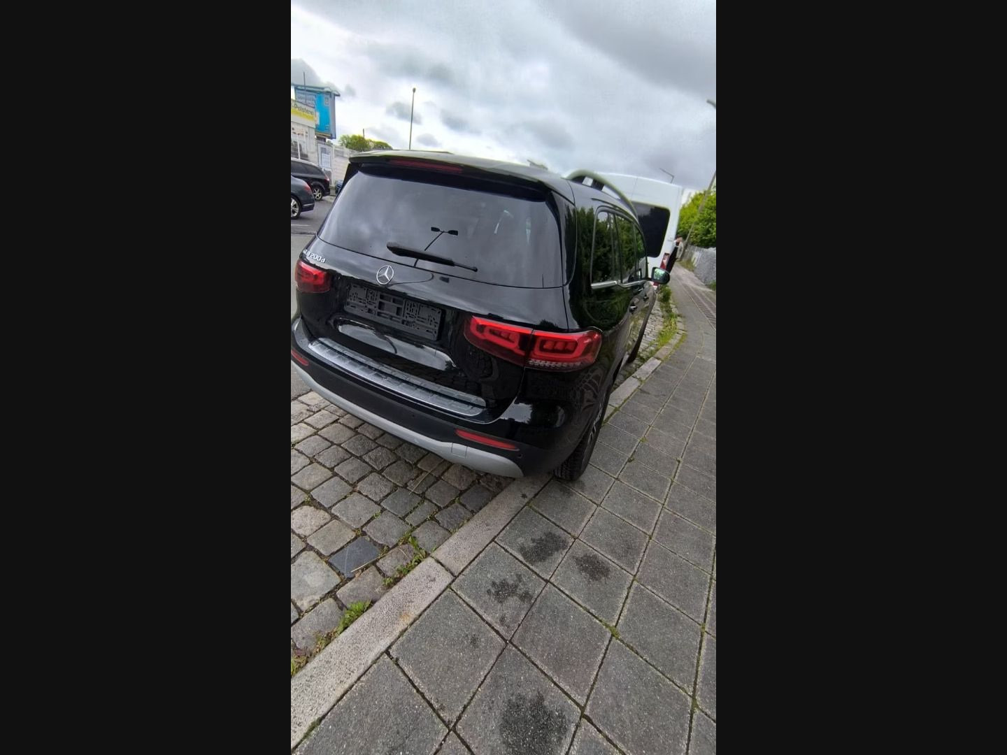 Mercedes-Benz GLB 200 — фото 15