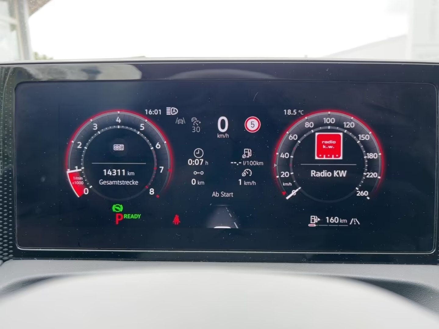 Volkswagen Tiguan — фото 7