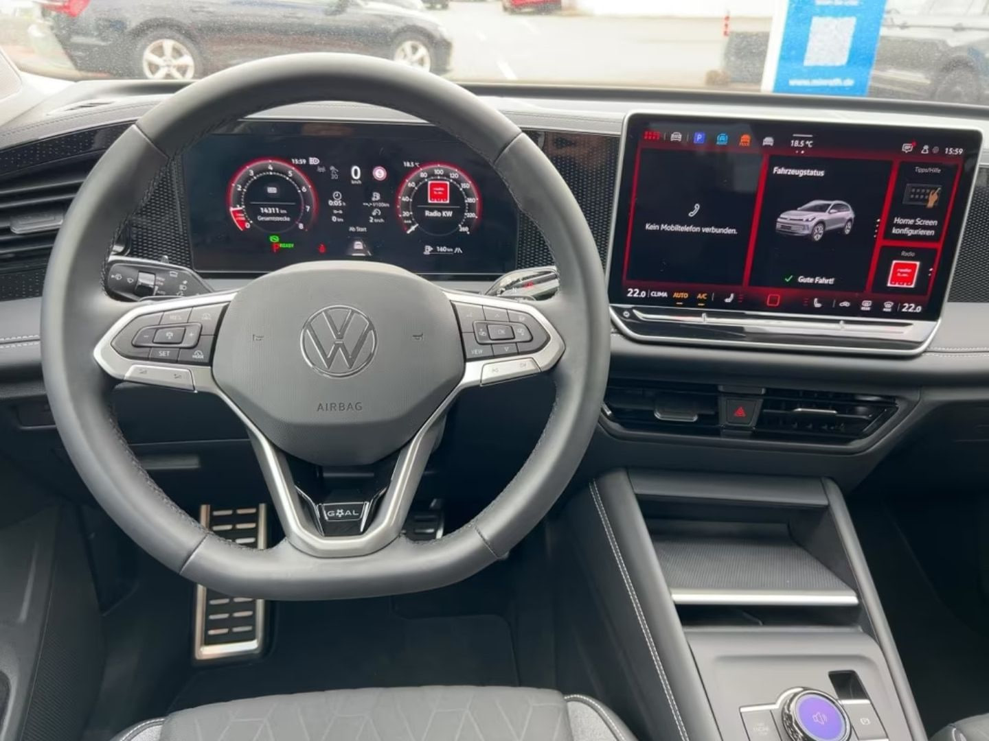 Volkswagen Tiguan — фото 12