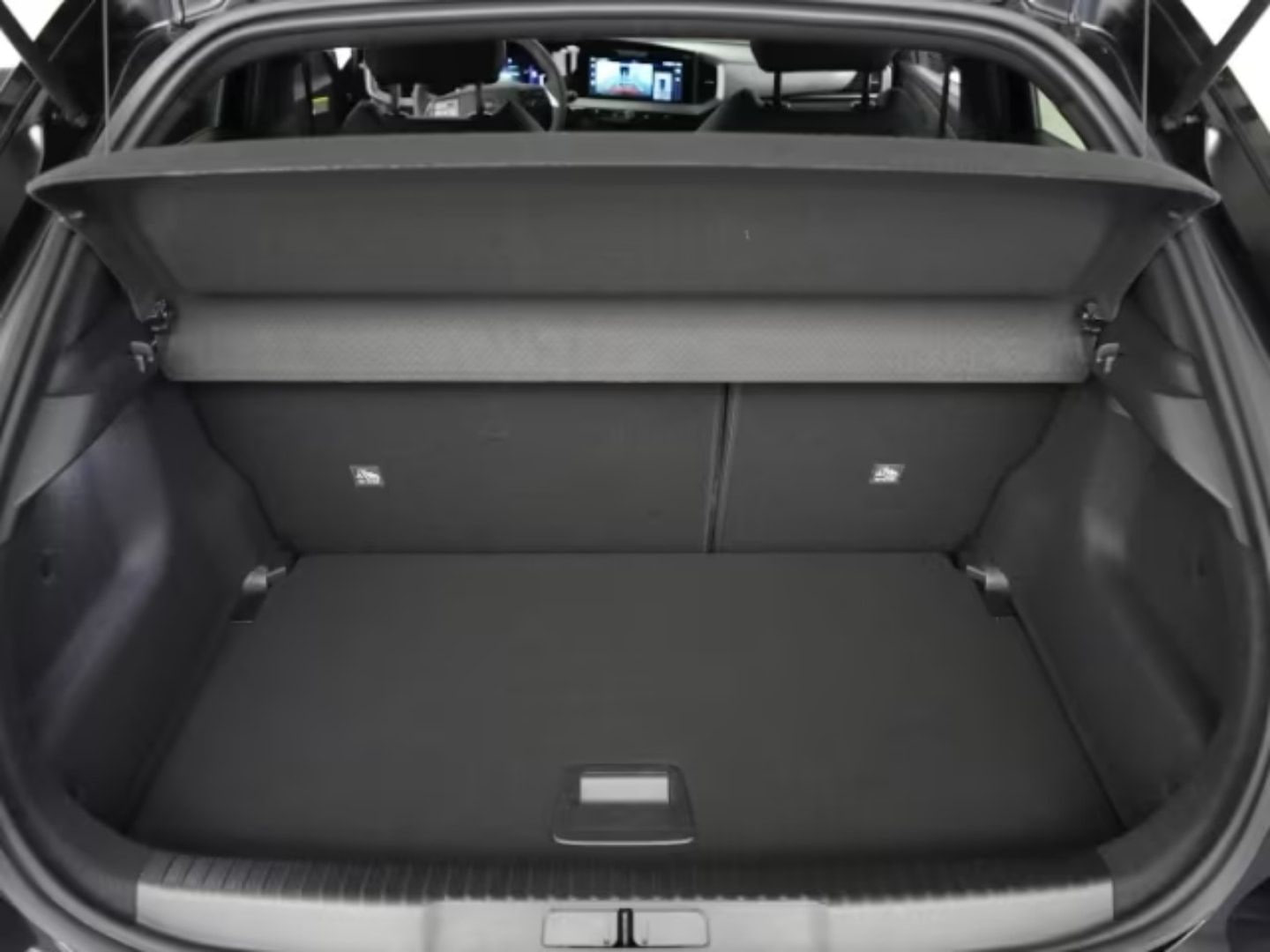 Opel Mokka-e — фото 12