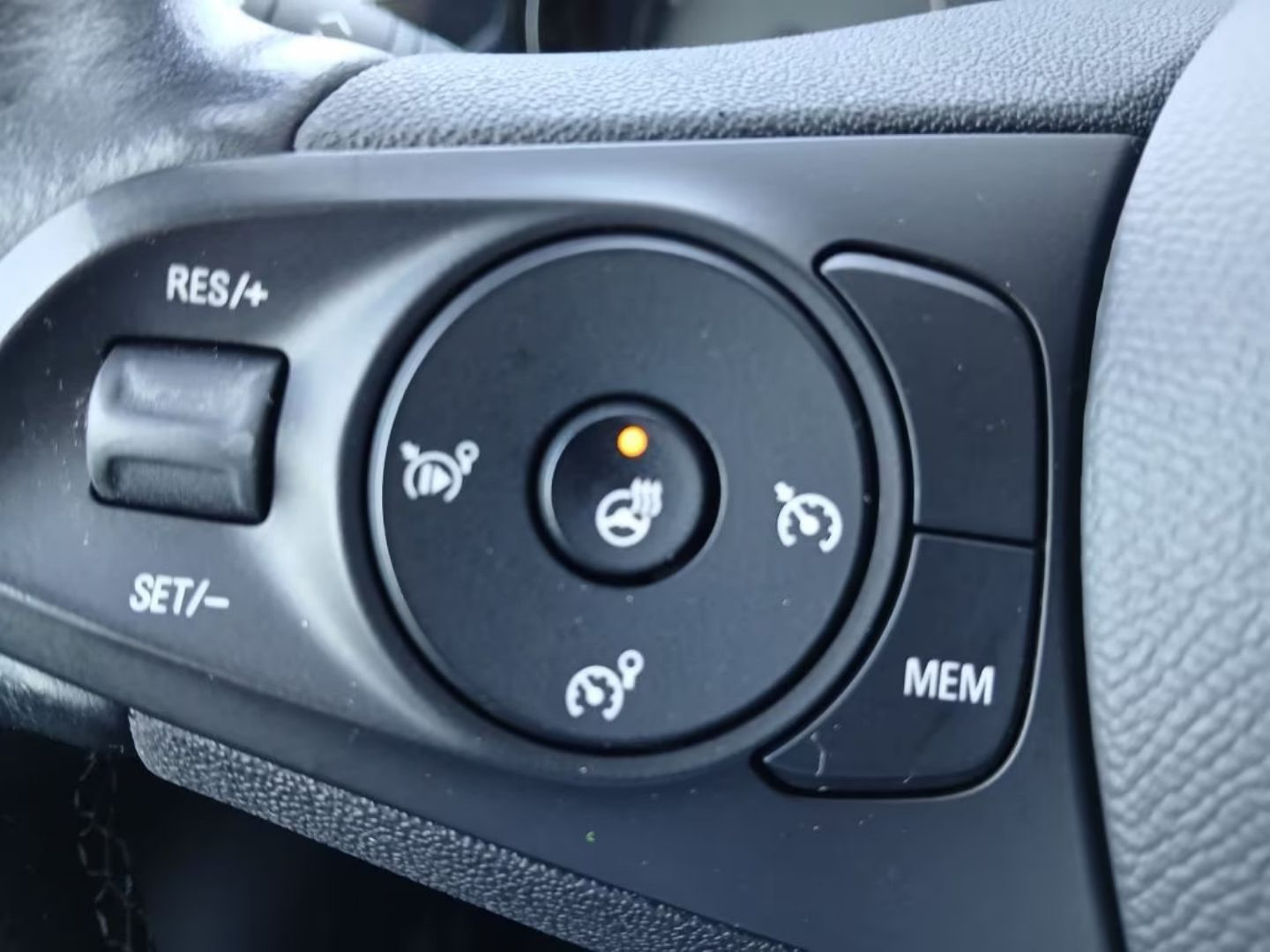 Opel Corsa — фото 10