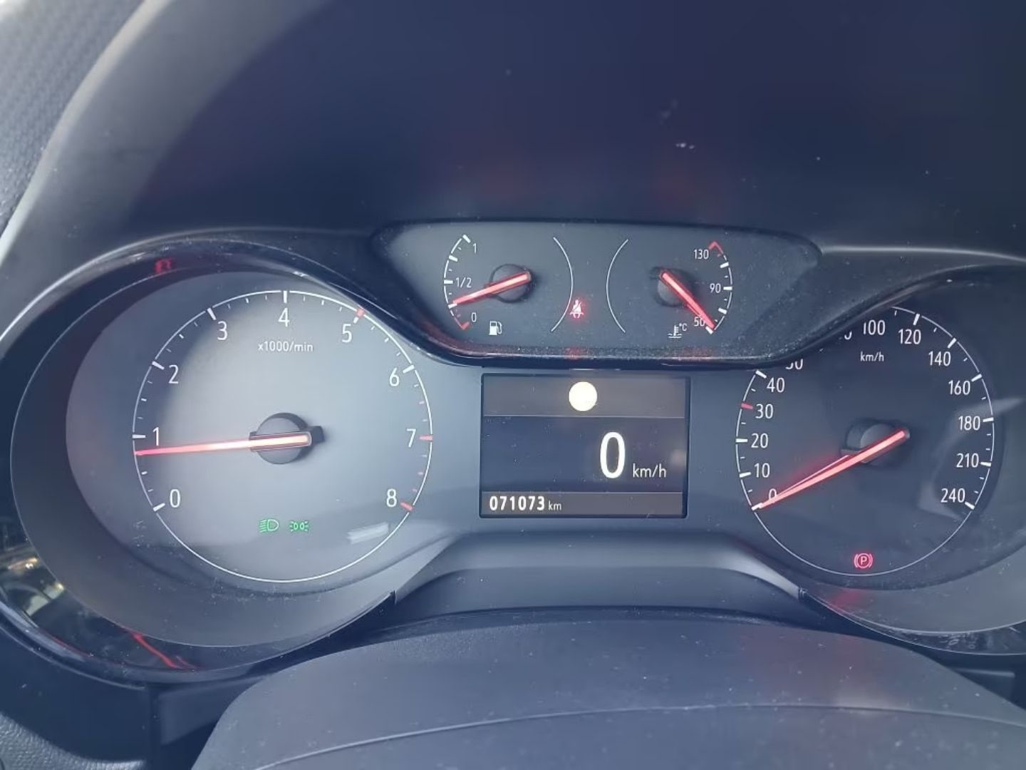 Opel Corsa — фото 12
