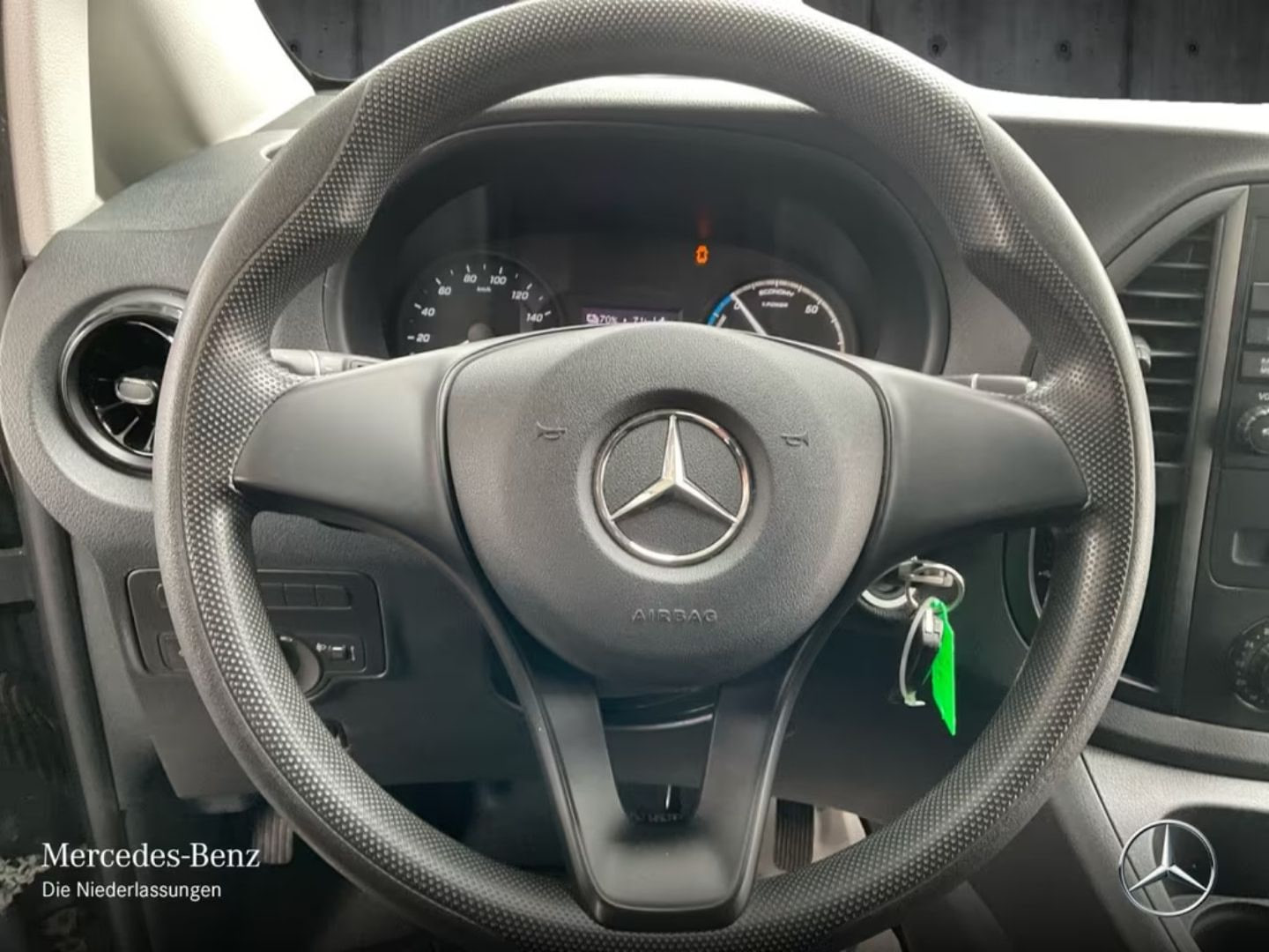 Mercedes-Benz Vito — фото 11