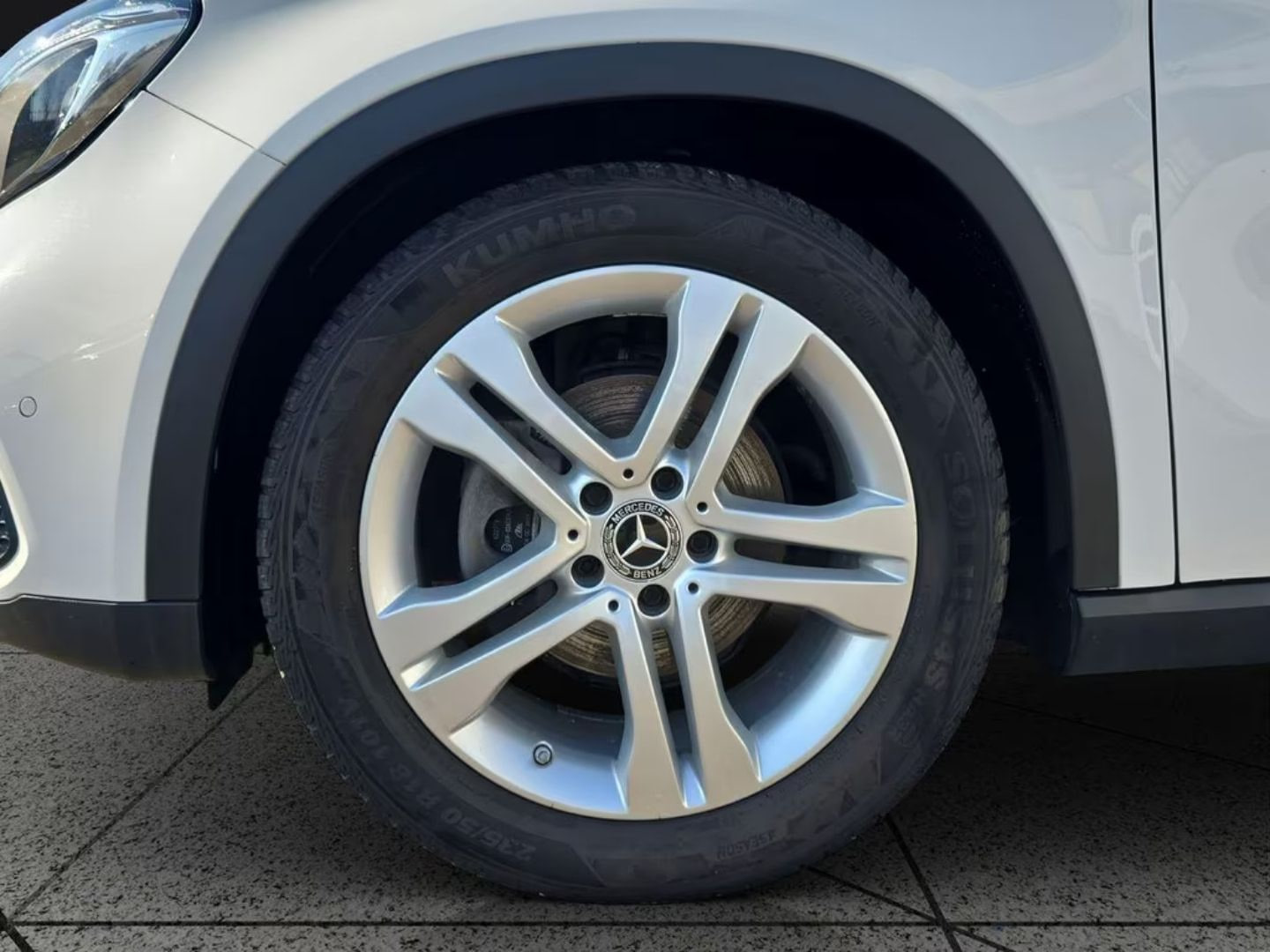 Mercedes-Benz GLA 180 — фото 15