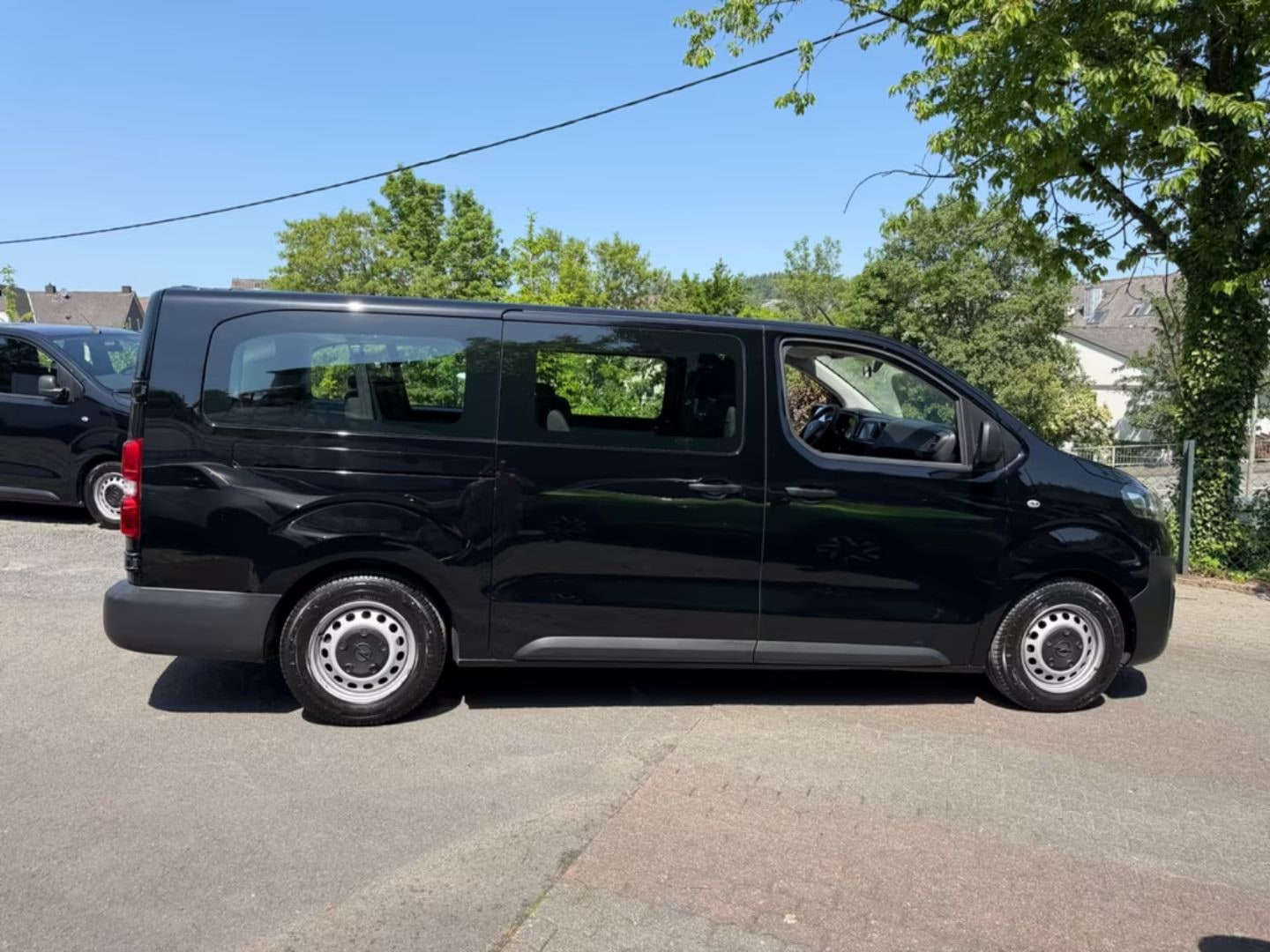 Opel Vivaro — фото 6