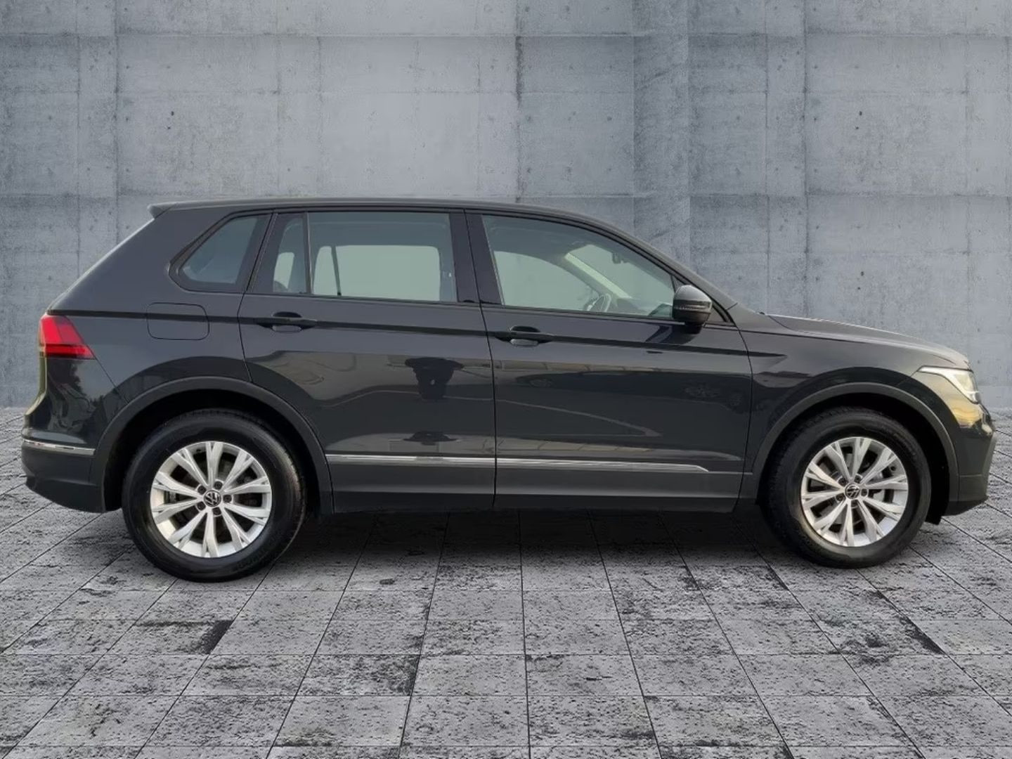 Volkswagen Tiguan — фото 6