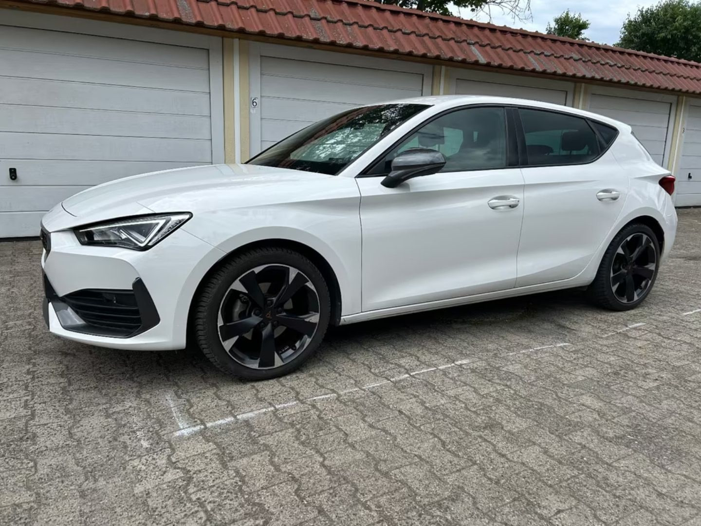 Cupra Leon — фото 2
