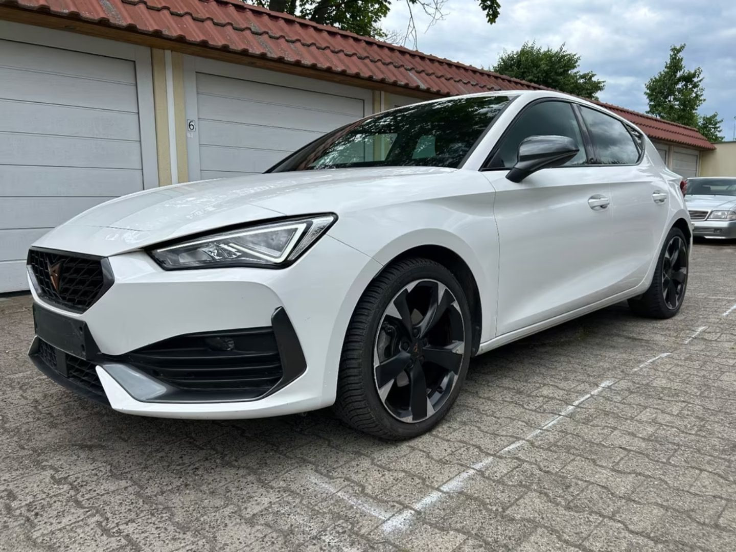 Cupra Leon — фото 6