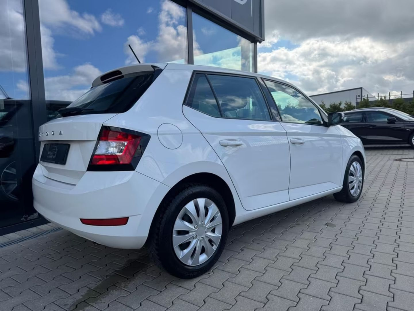 Skoda Fabia — фото 5