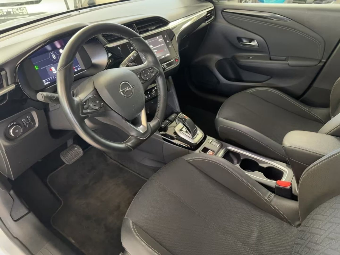 Opel Corsa — фото 8