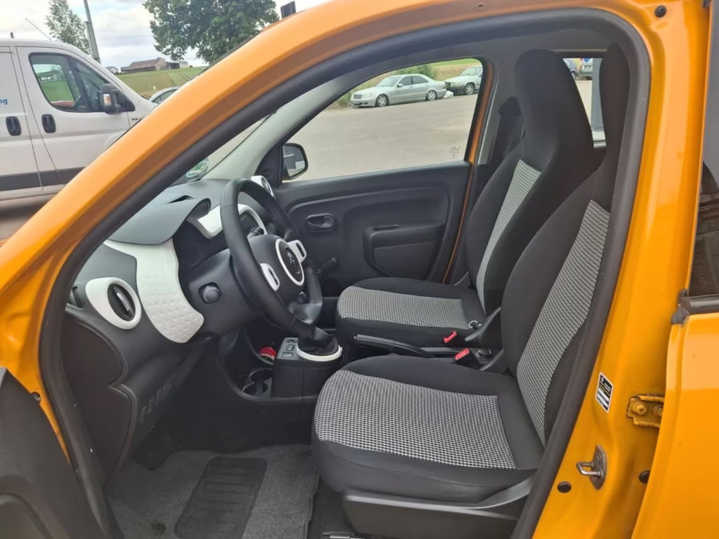 Renault Twingo — фото 8