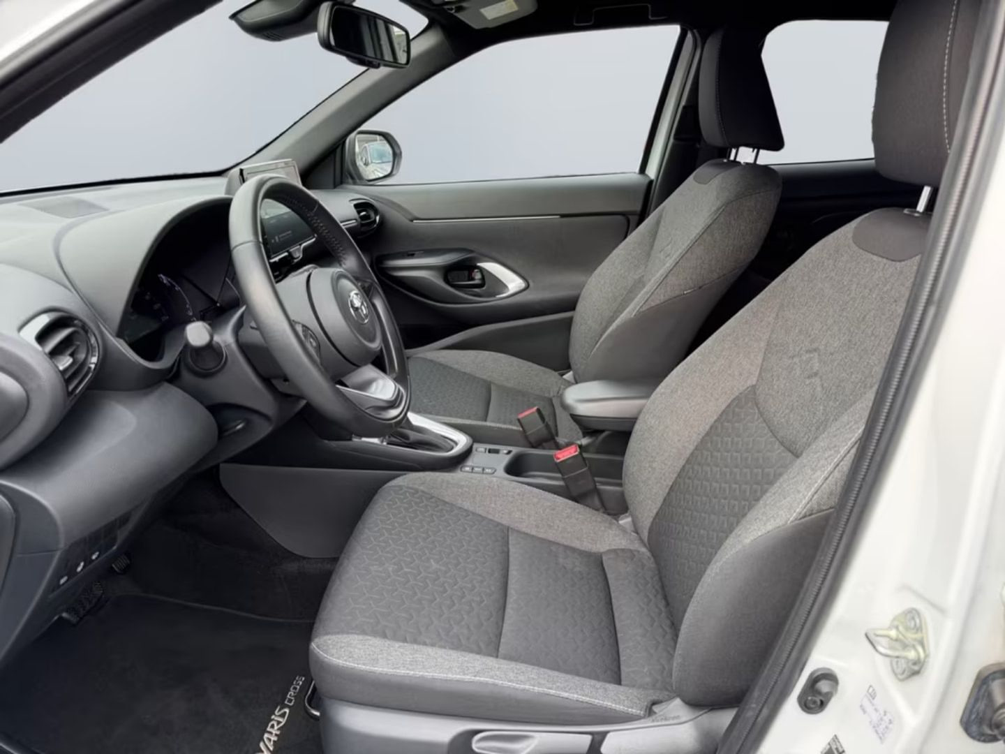Toyota Yaris Cross — фото 7