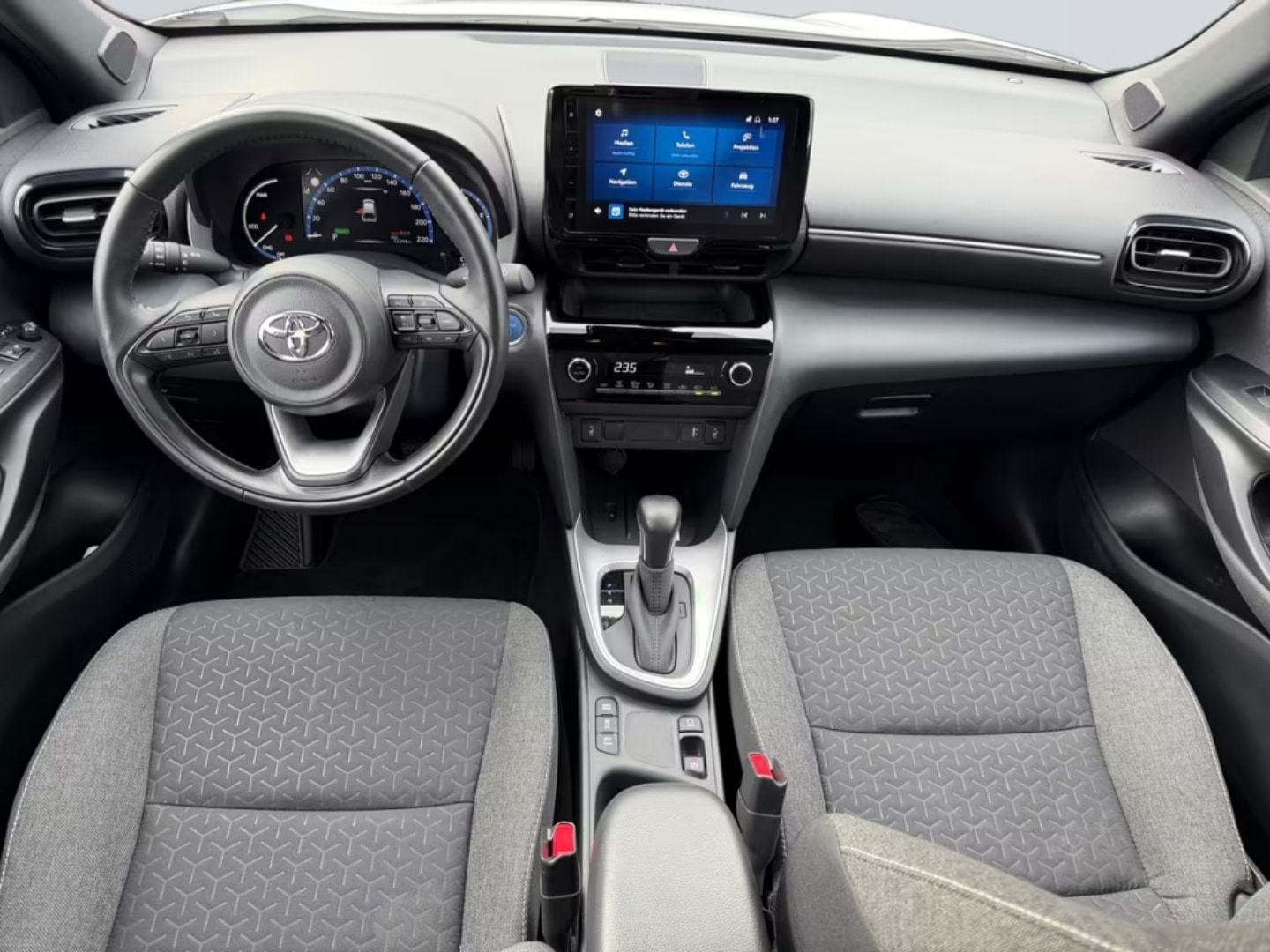 Toyota Yaris Cross — фото 14