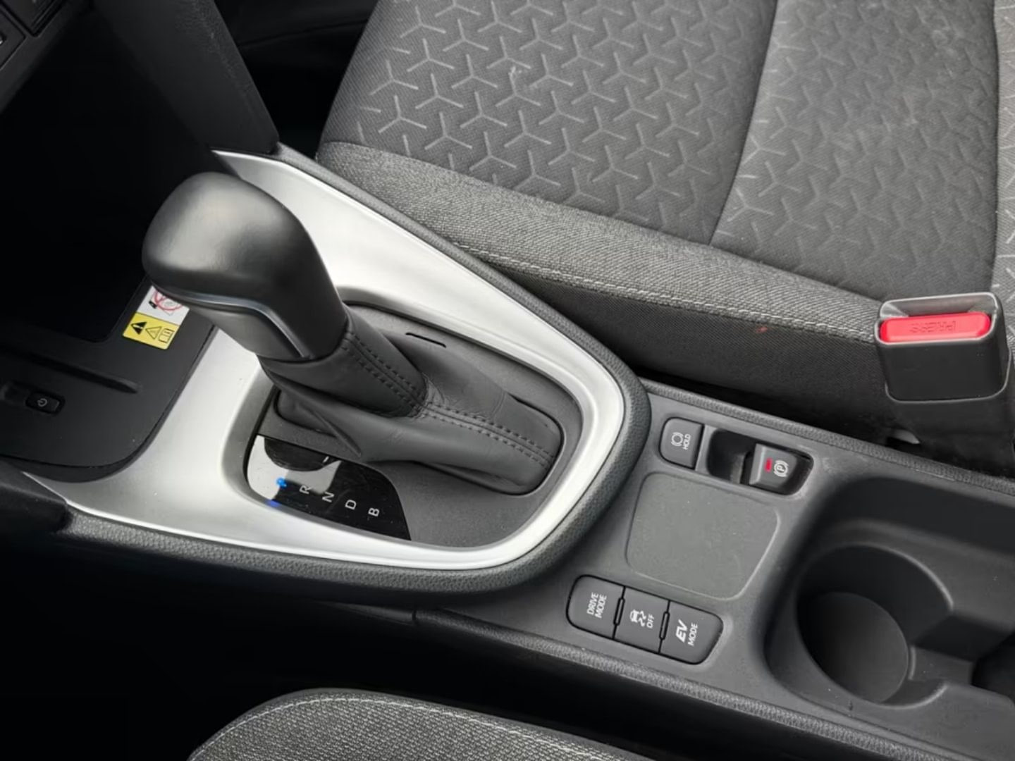 Toyota Yaris Cross — фото 15