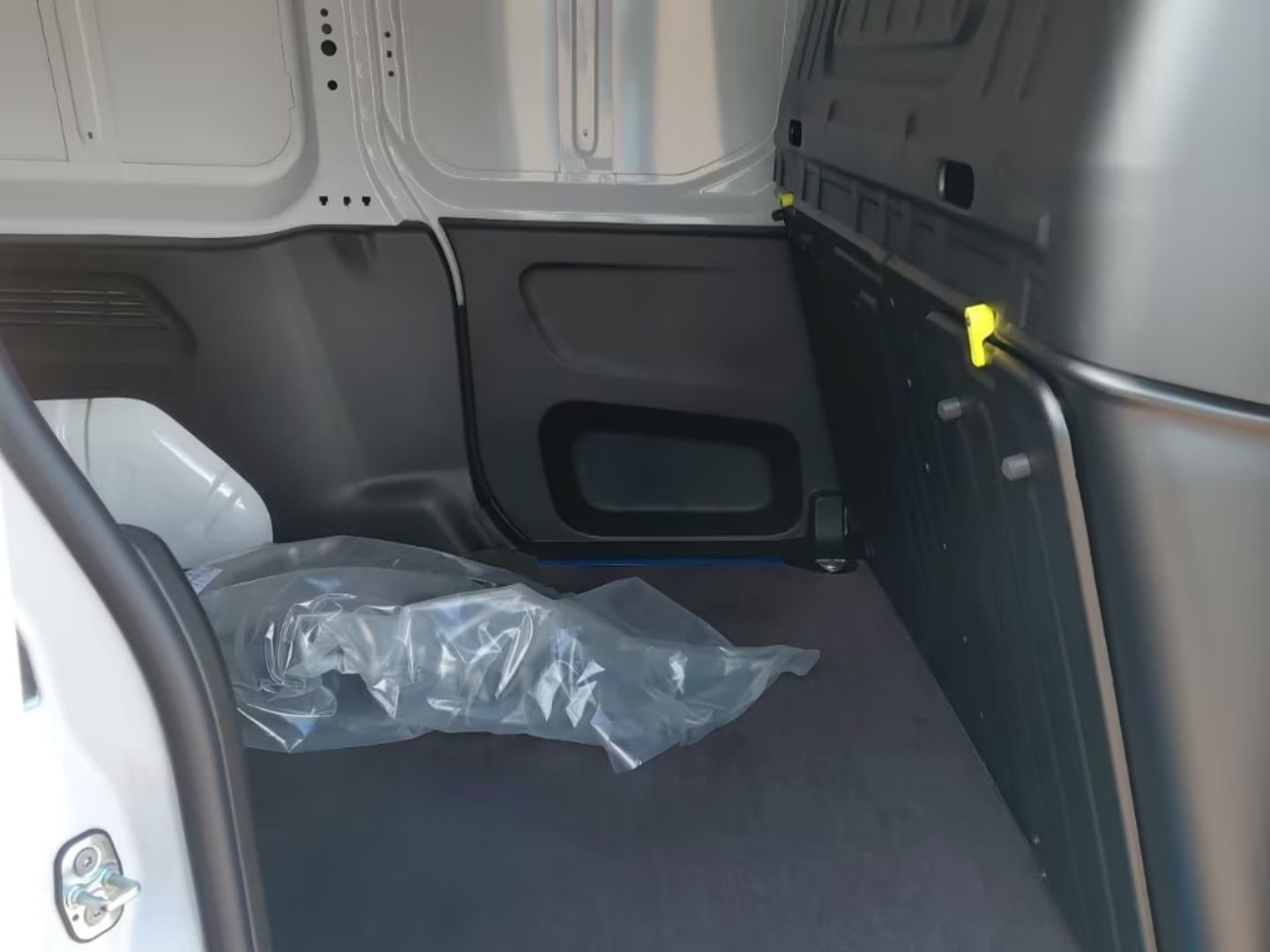 Opel Combo — фото 10