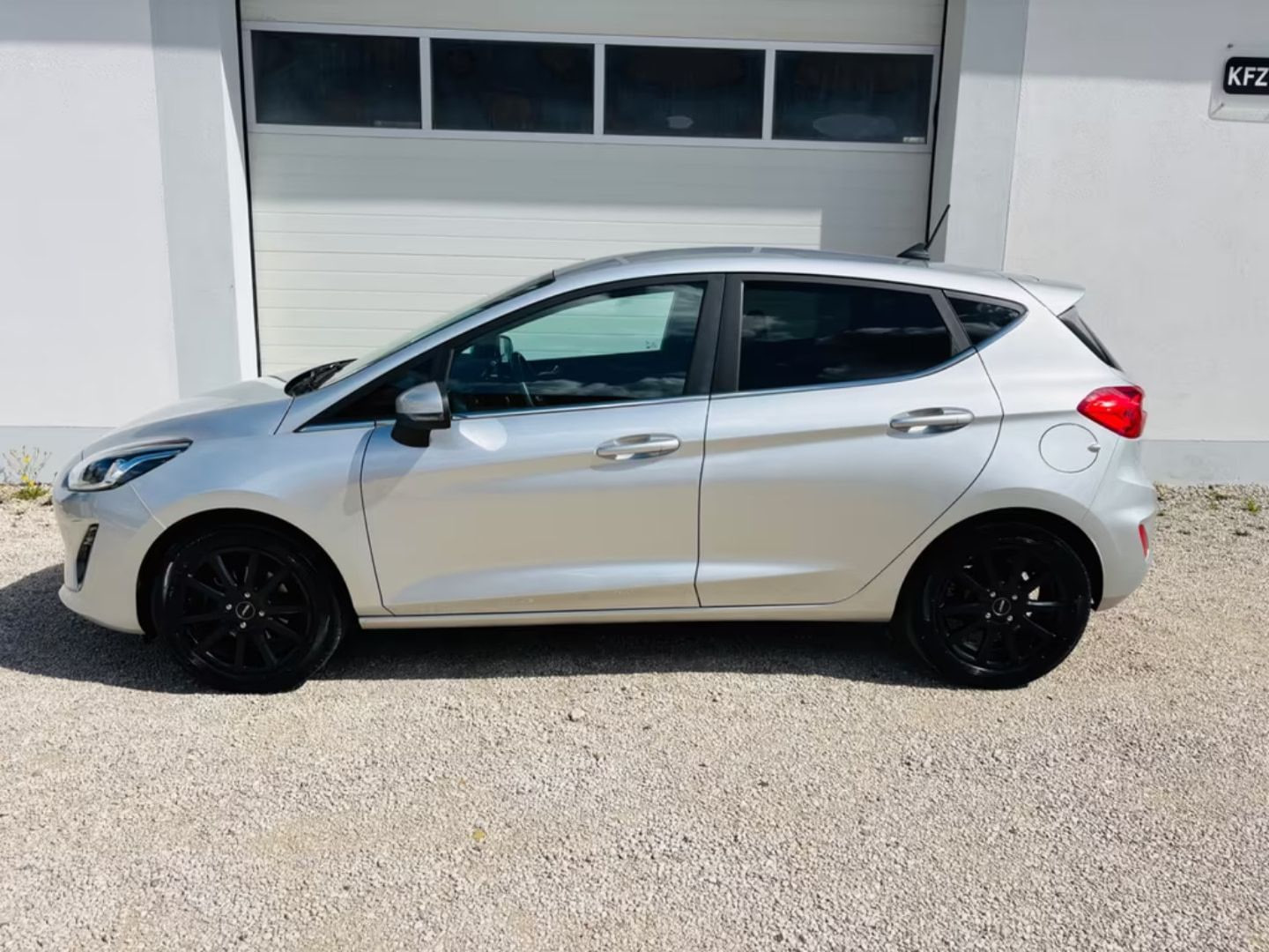 Ford Fiesta — фото 14