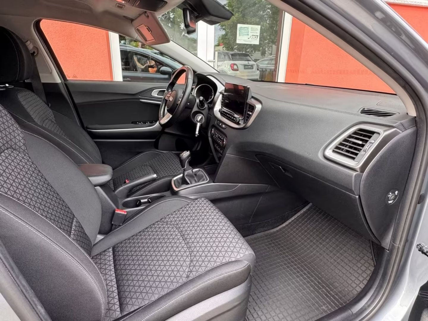 Kia cee'd Sportswagon — фото 8