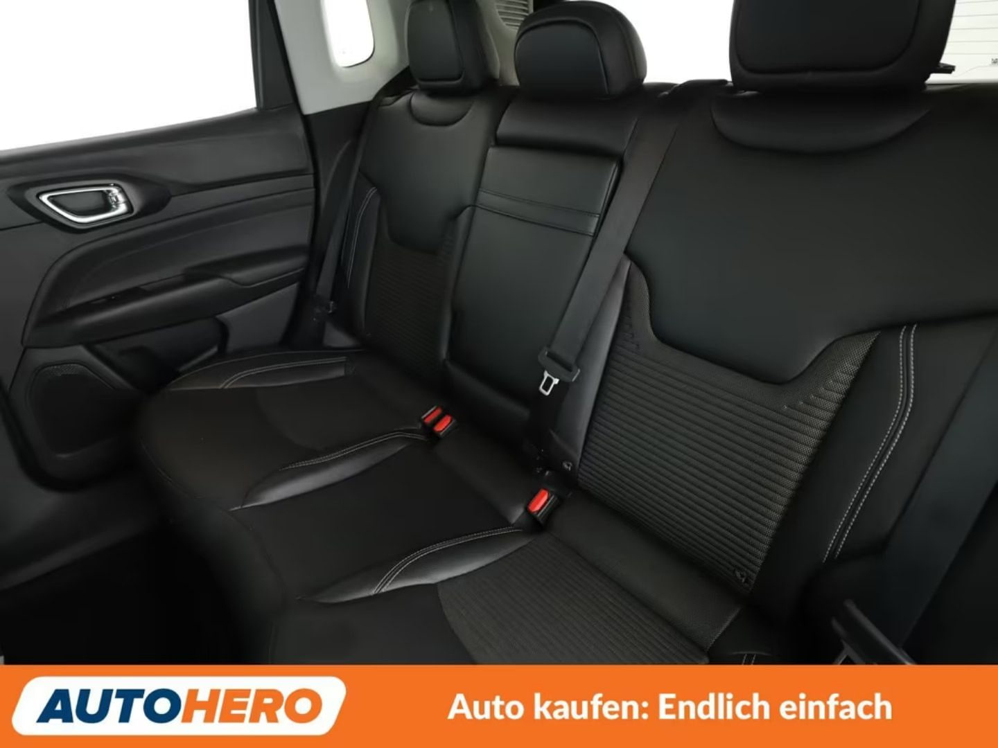 Jeep Compass — фото 14