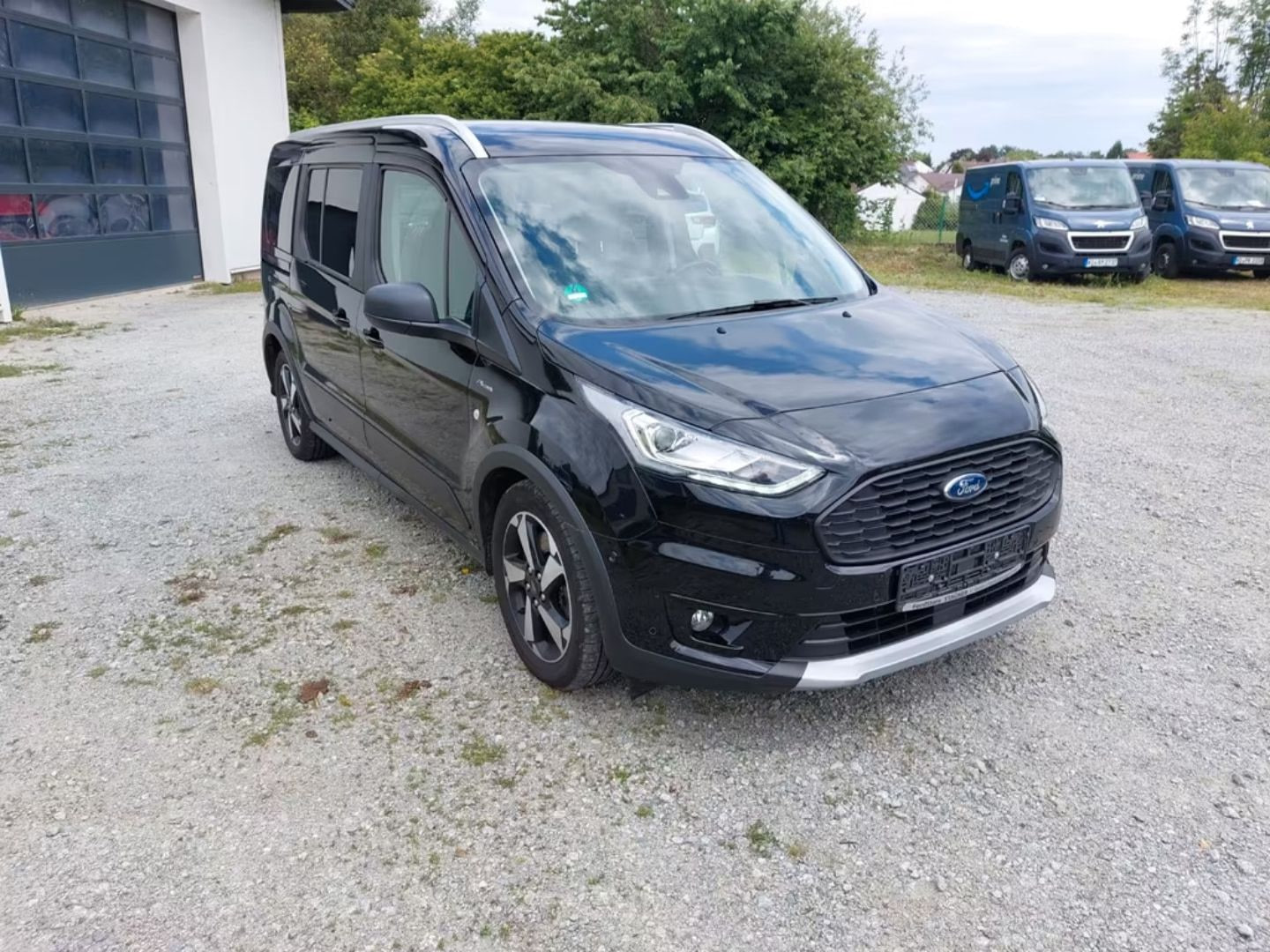 Ford Grand Tourneo — фото 4