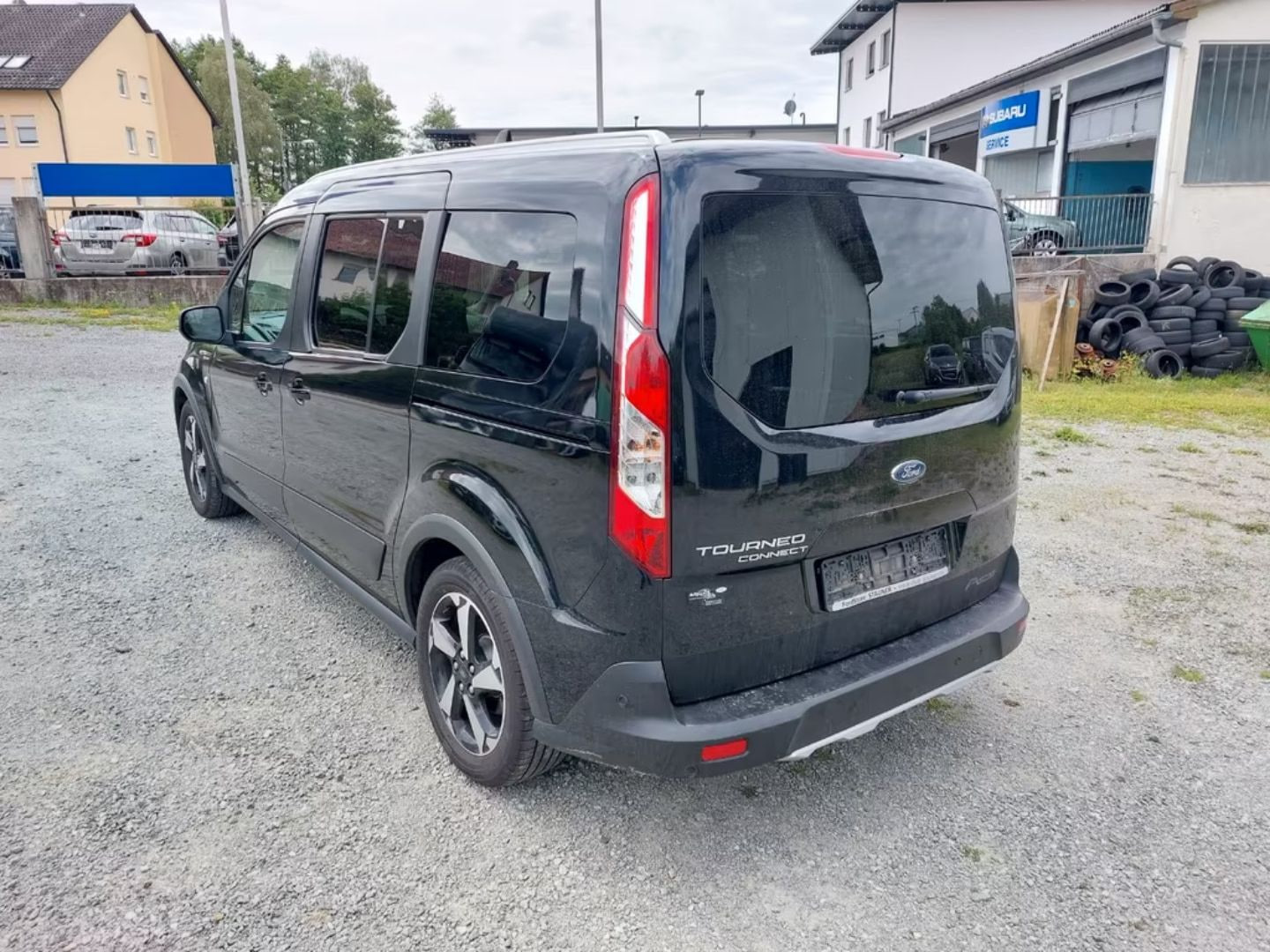 Ford Grand Tourneo — фото 5