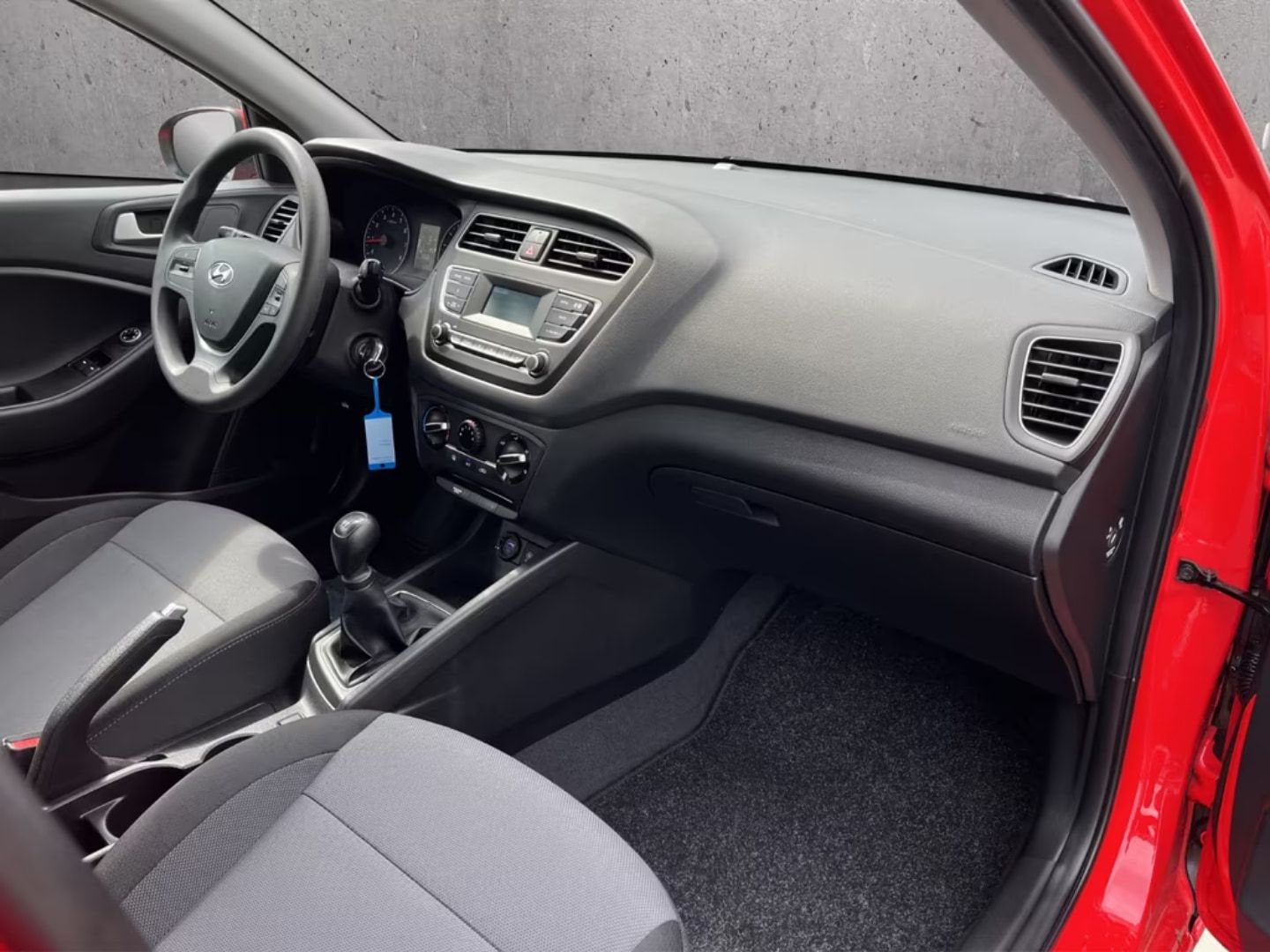 Hyundai i20 — фото 14