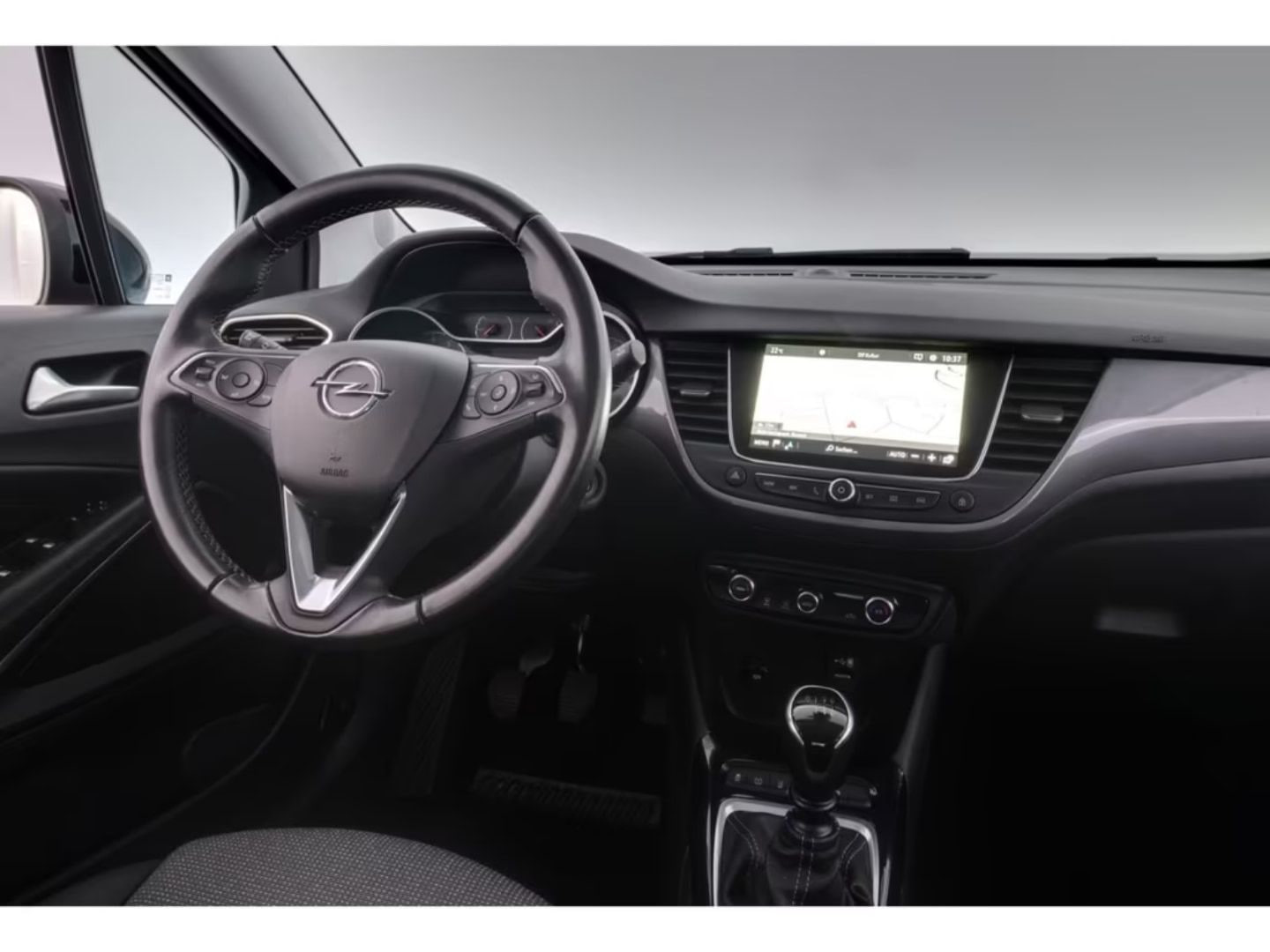 Opel Crossland (X) — фото 11