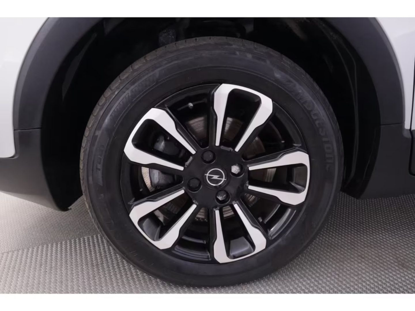 Opel Crossland (X) — фото 13
