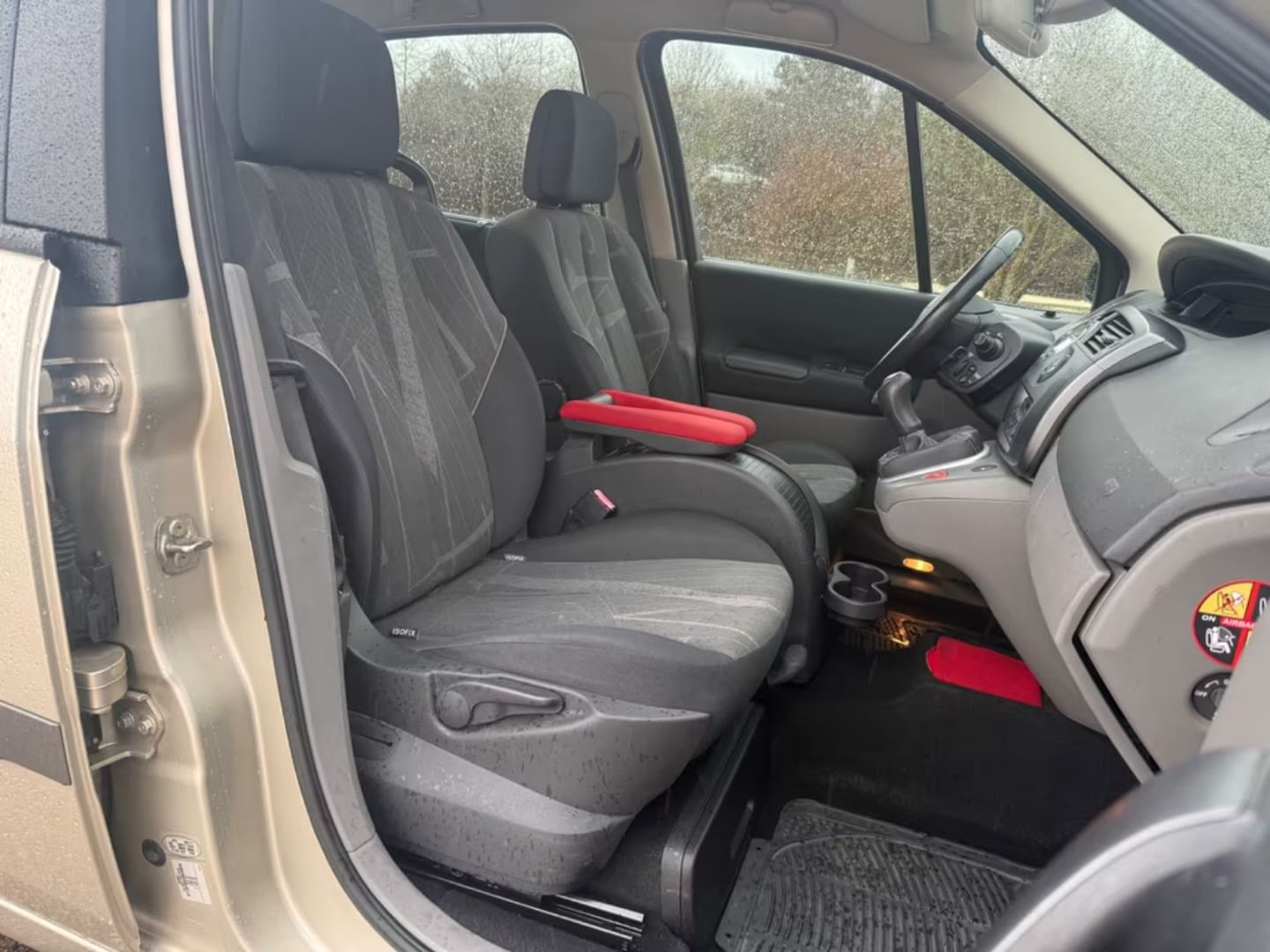 Renault Scenic — фото 8