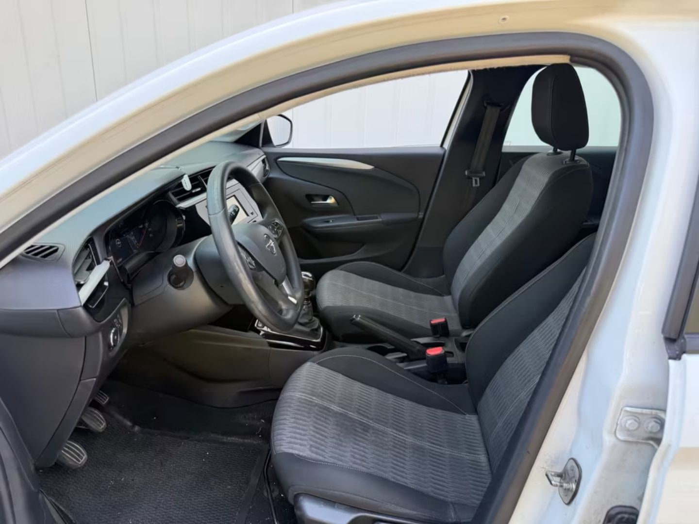 Opel Corsa — фото 9