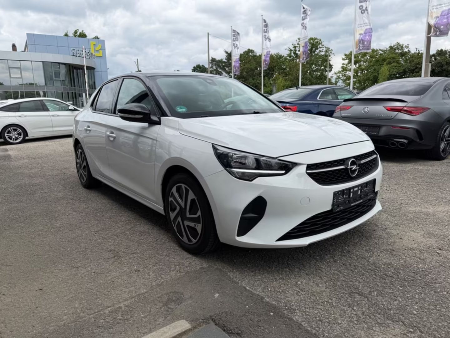 Opel Corsa — фото 1