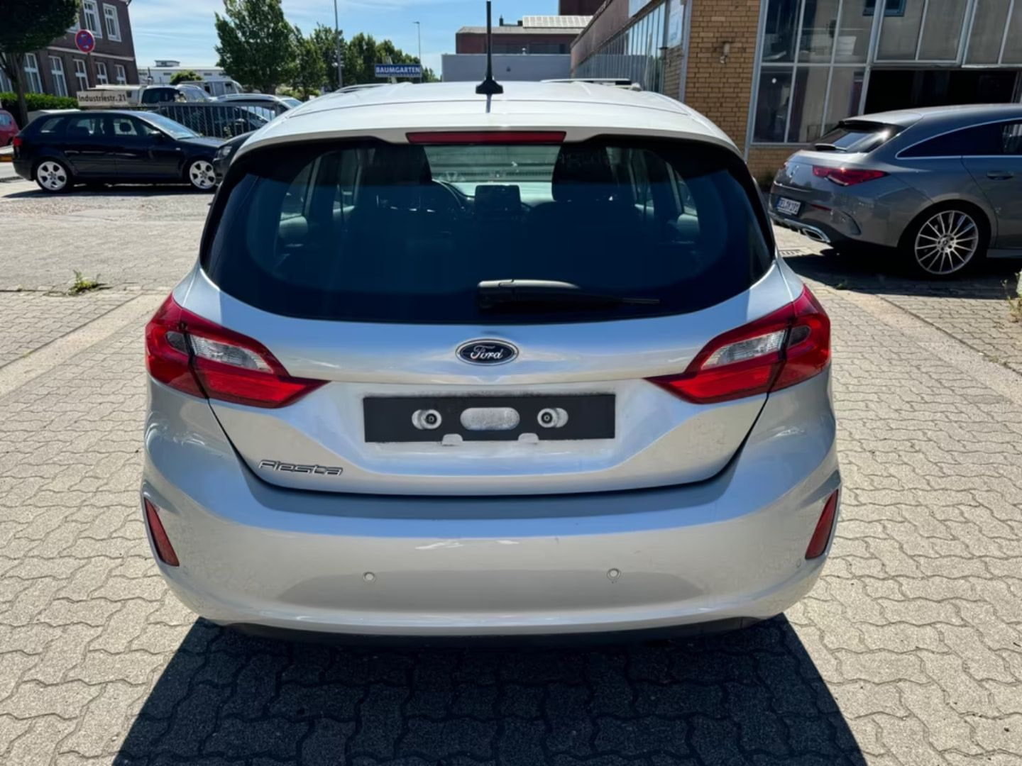 Ford Fiesta — фото 5