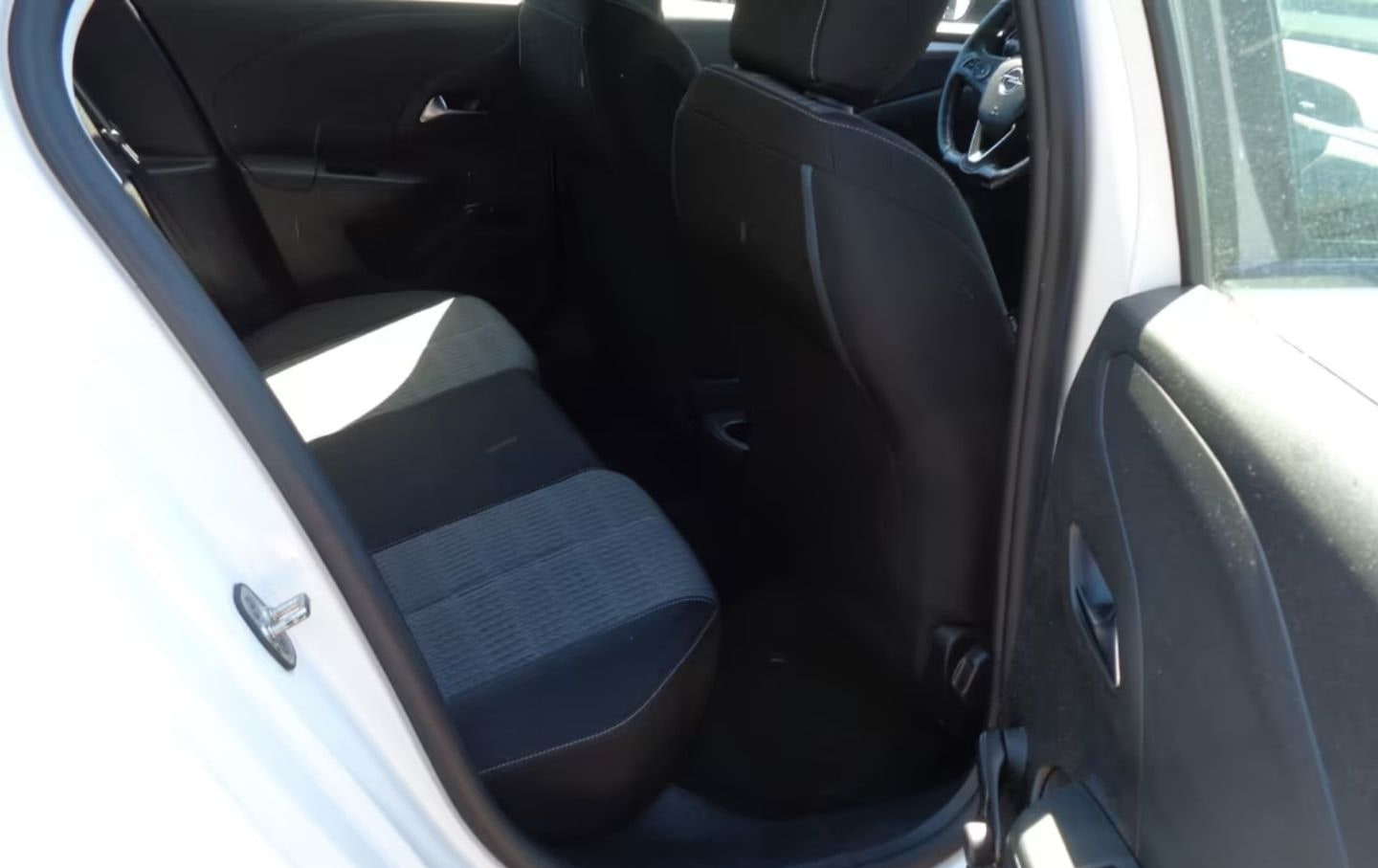 Opel Corsa — фото 10