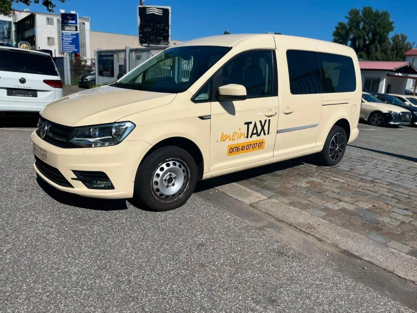 Volkswagen Caddy — фото 1